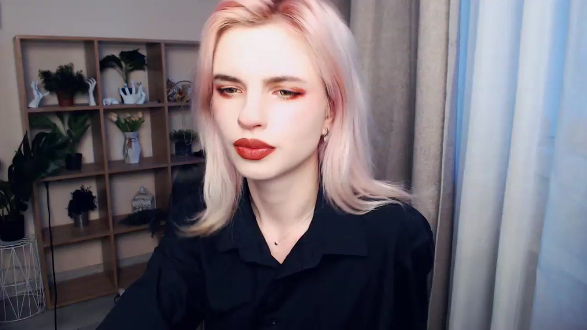 Gallery image thumbnail from Erineys's myfreecams stream on, 03/11/2024, 15:55 image 19 of 20