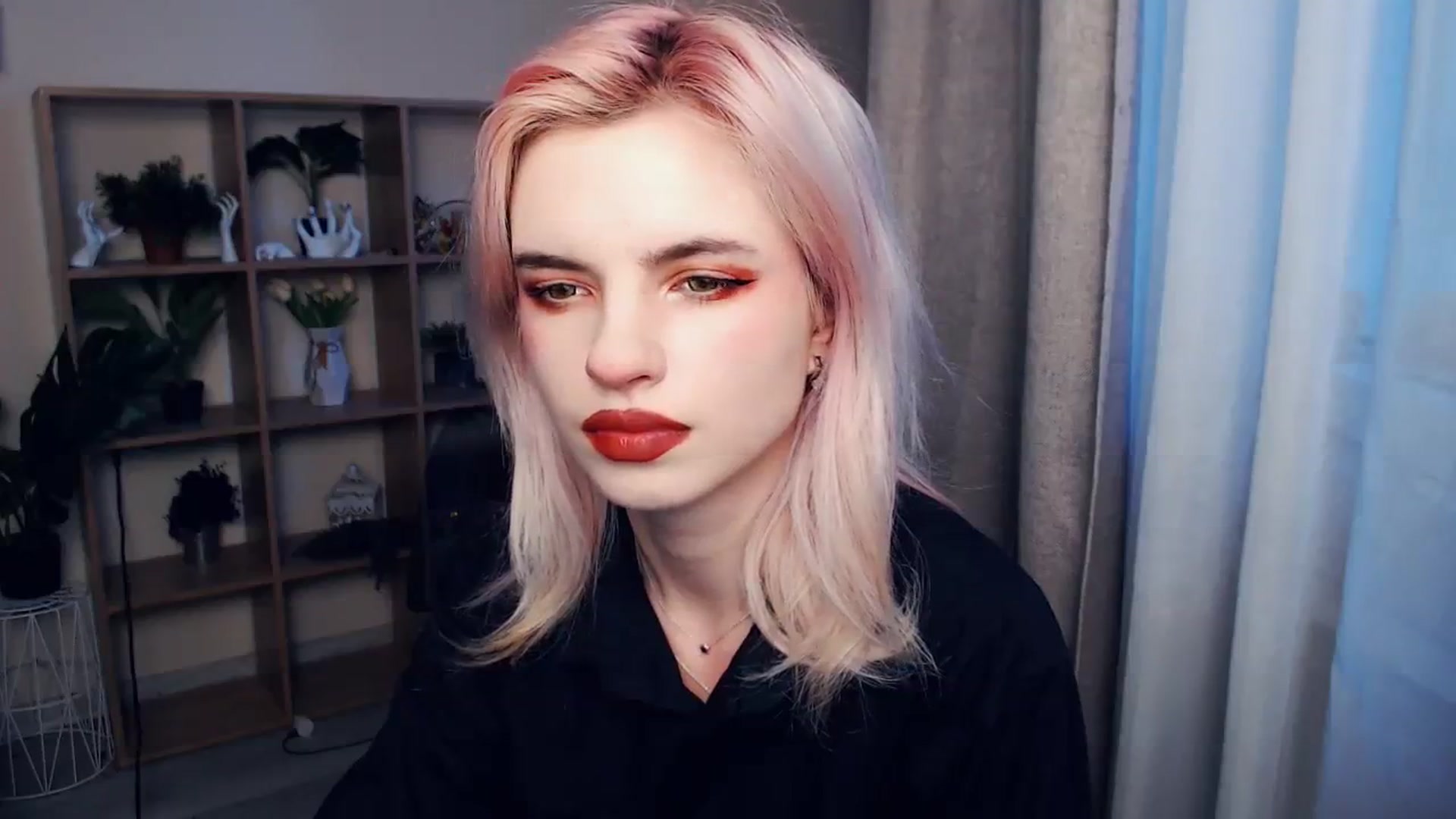 Gallery image thumbnail from Erineys's myfreecams stream on, 03/11/2024, 15:55 image 16 of 20