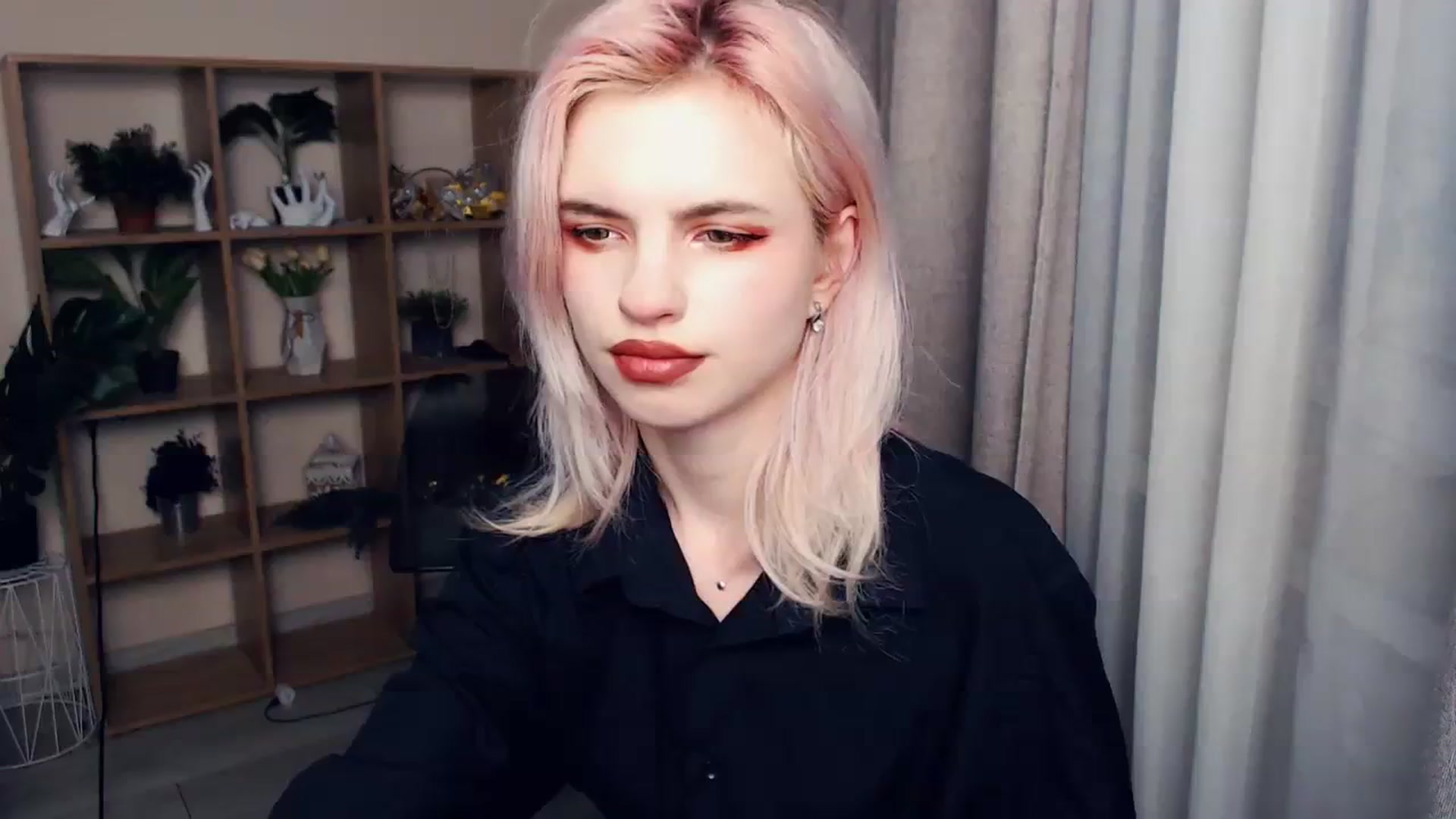 Gallery image thumbnail from Erineys's myfreecams stream on, 03/11/2024, 17:36 image 11 of 20