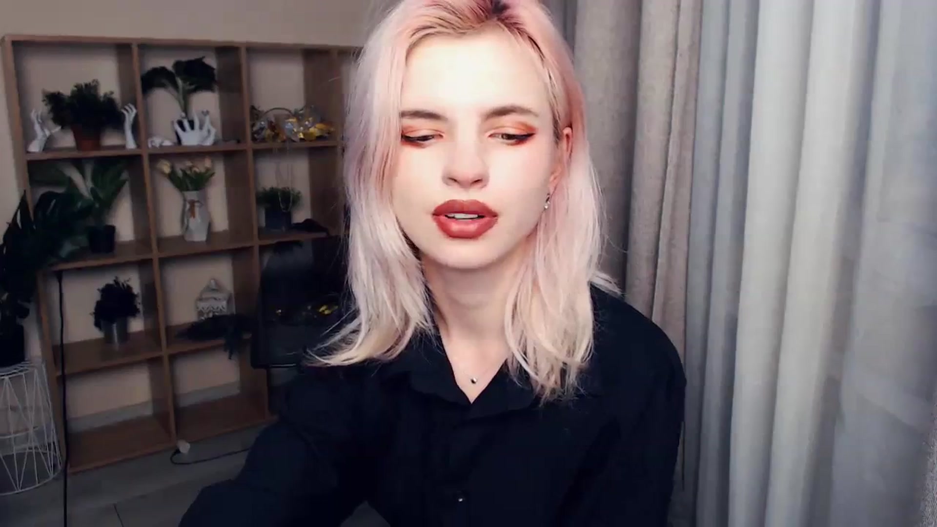 Gallery image thumbnail from Erineys's myfreecams stream on, 03/11/2024, 17:36 image 9 of 20