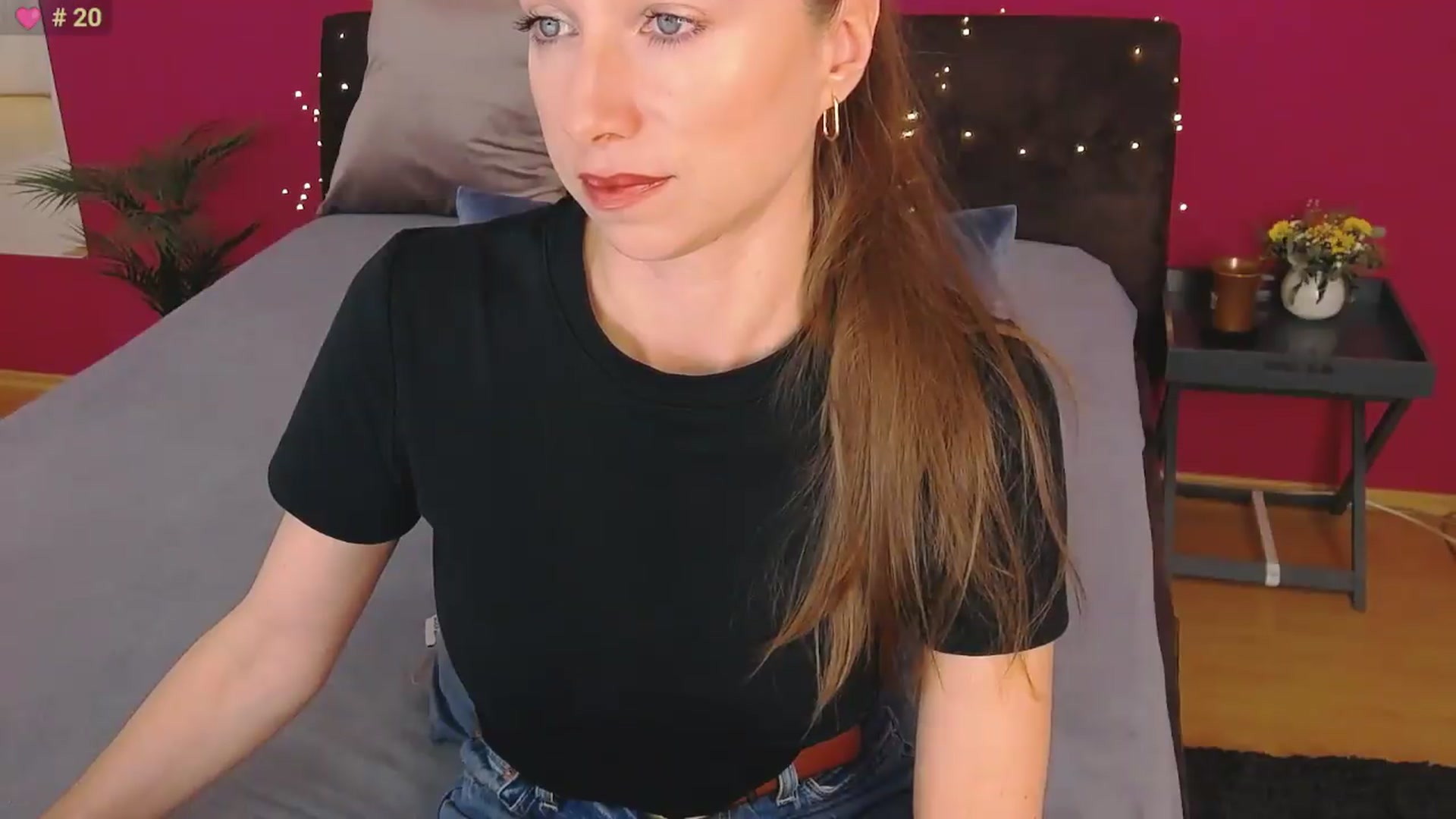 Gallery image thumbnail from ErinisOn's myfreecams stream on, 09/01/2026, 15:04 image 16 of 20