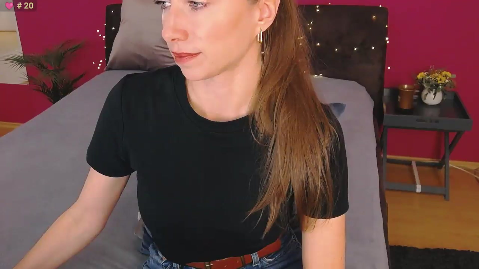 Gallery image thumbnail from ErinisOn's myfreecams stream on, 09/01/2026, 15:04 image 17 of 20