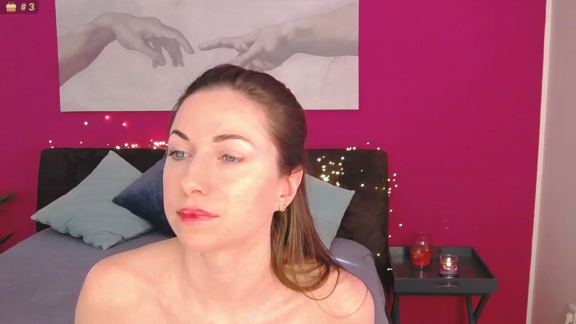 Gallery image thumbnail from ErinsBday's myfreecams stream on, 04/01/2026, 12:04 image 15 of 20