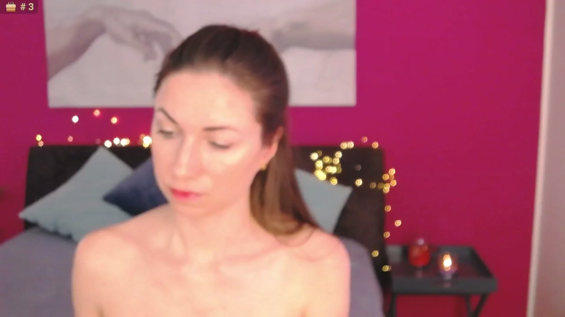 Gallery image thumbnail from ErinsBday's myfreecams stream on, 04/01/2026, 12:04 image 14 of 20