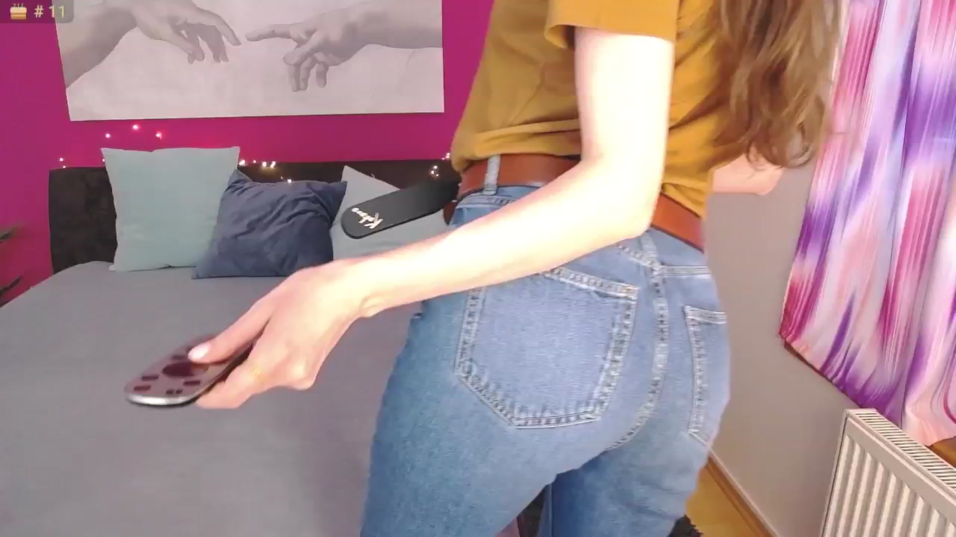 Gallery image thumbnail from ErinsBday's myfreecams stream on, 04/12/2026, 11:36 image 5 of 20