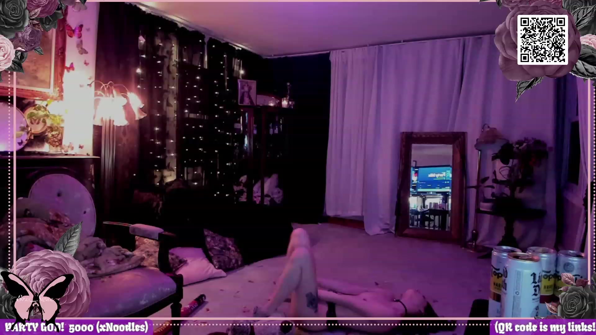 Gallery image thumbnail from Eris_Swan's myfreecams stream on, 03/02/2024, 04:53 image 18 of 20