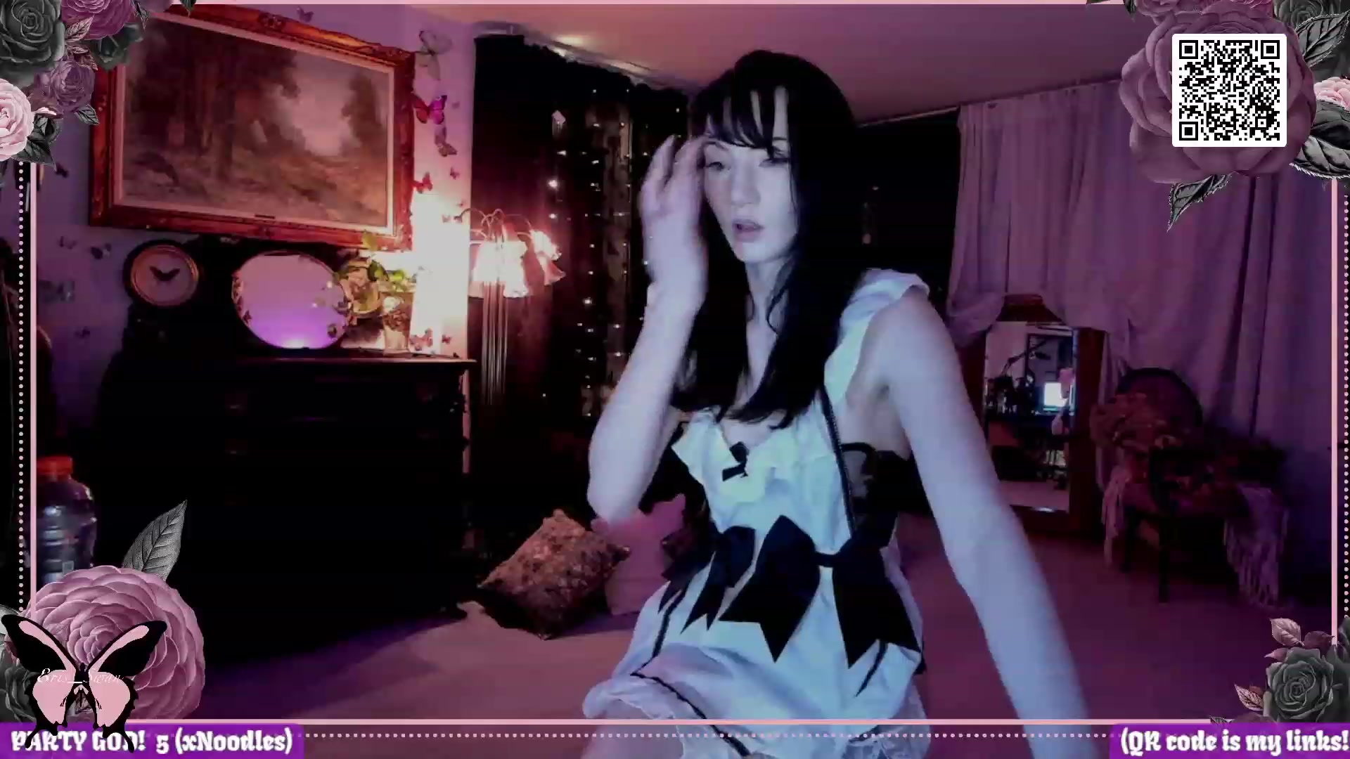 Gallery image thumbnail from Eris_Swan's myfreecams stream on, 03/05/2024, 01:35 image 8 of 20