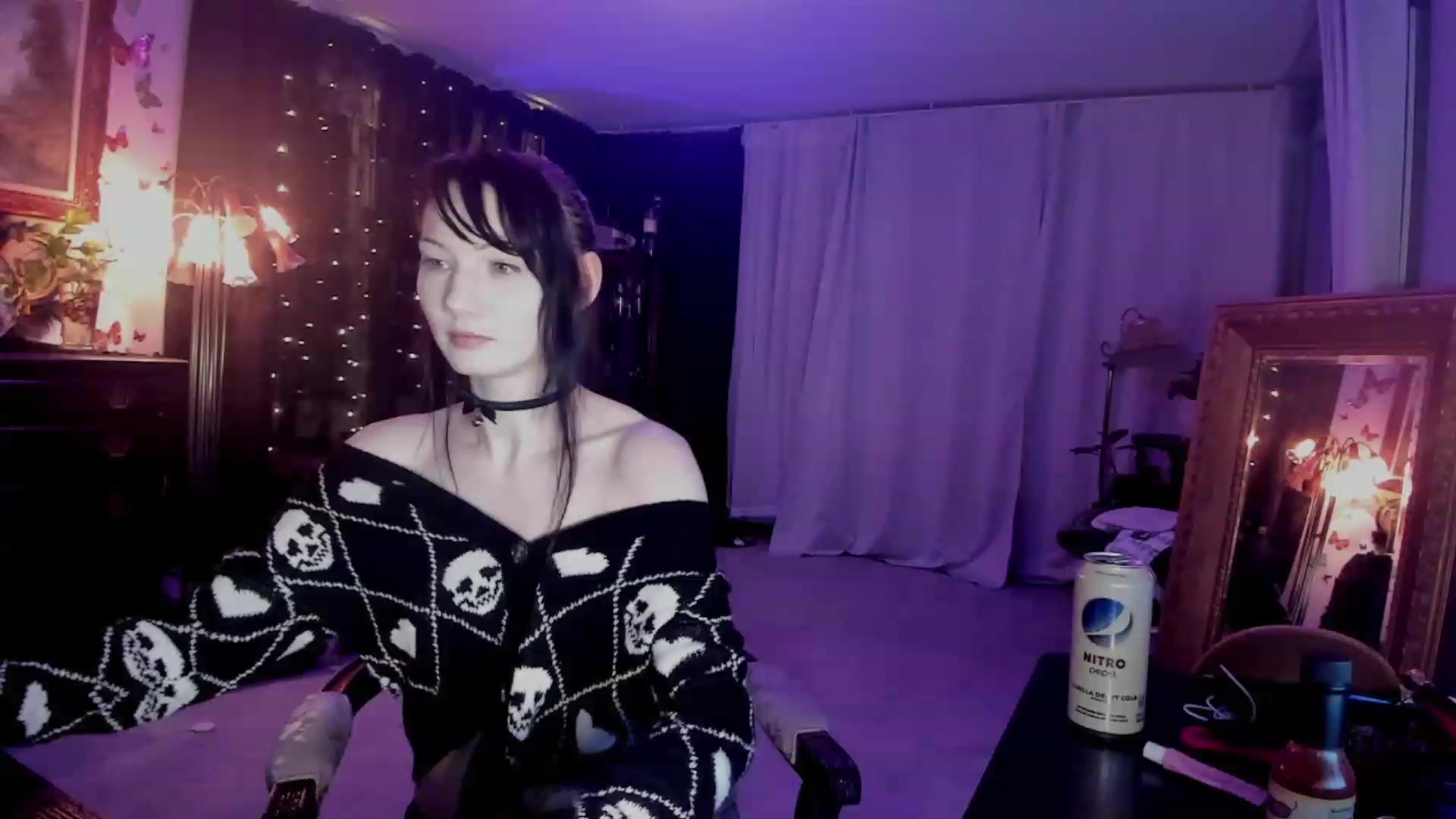 Gallery image thumbnail from Eris_Swan's myfreecams stream on, 03/15/2024, 07:21 image 4 of 20