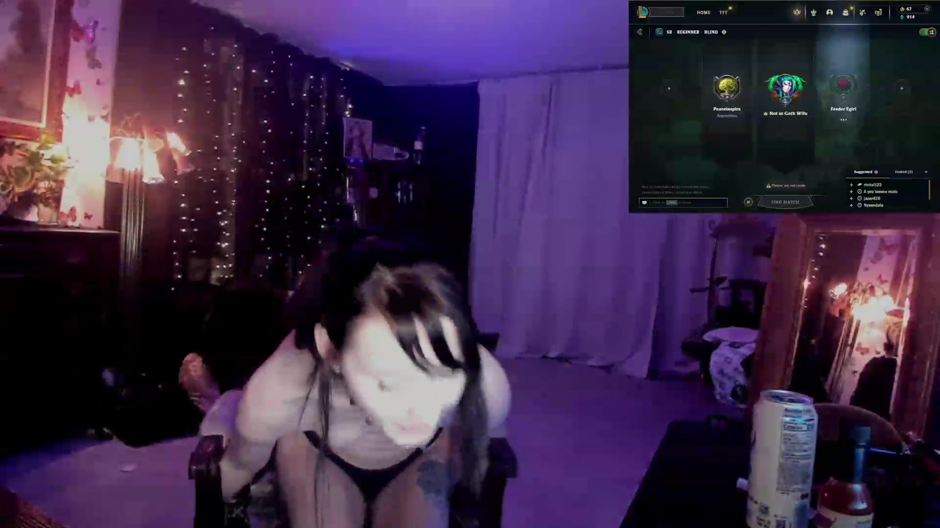 Gallery image thumbnail from Eris_Swan's myfreecams stream on, 03/15/2024, 07:21 image 15 of 20