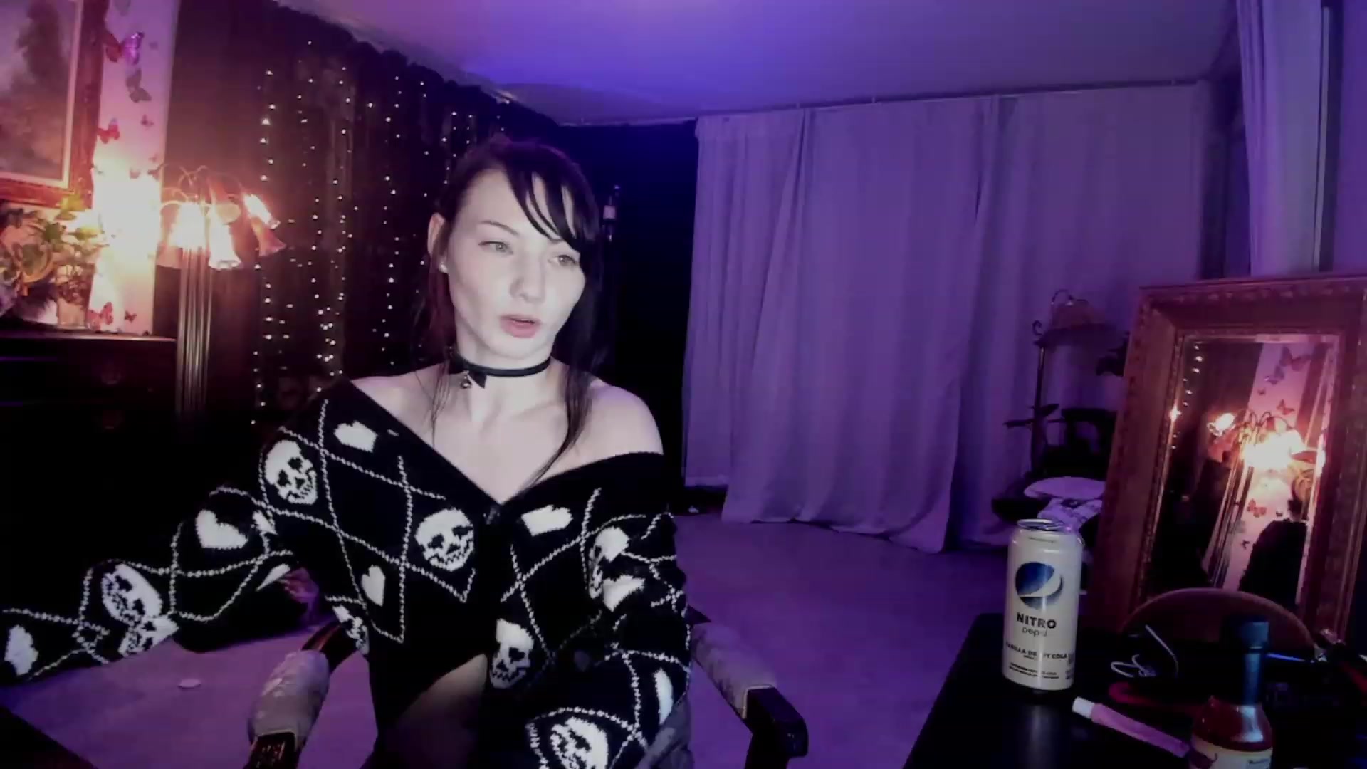 Gallery image thumbnail from Eris_Swan's myfreecams stream on, 03/15/2024, 07:21 image 7 of 20