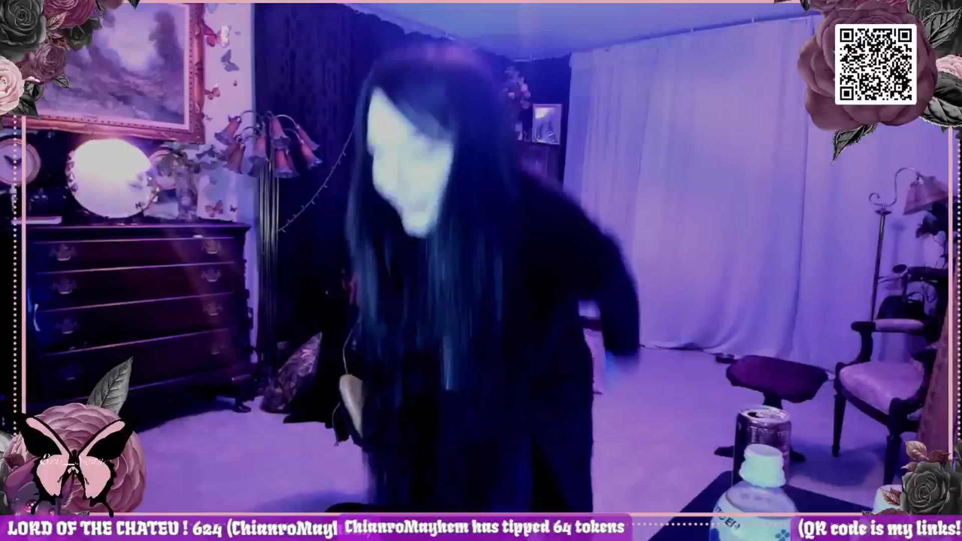 Gallery image thumbnail from Eris_Swan's myfreecams stream on, 04/17/2024, 01:12 image 17 of 20