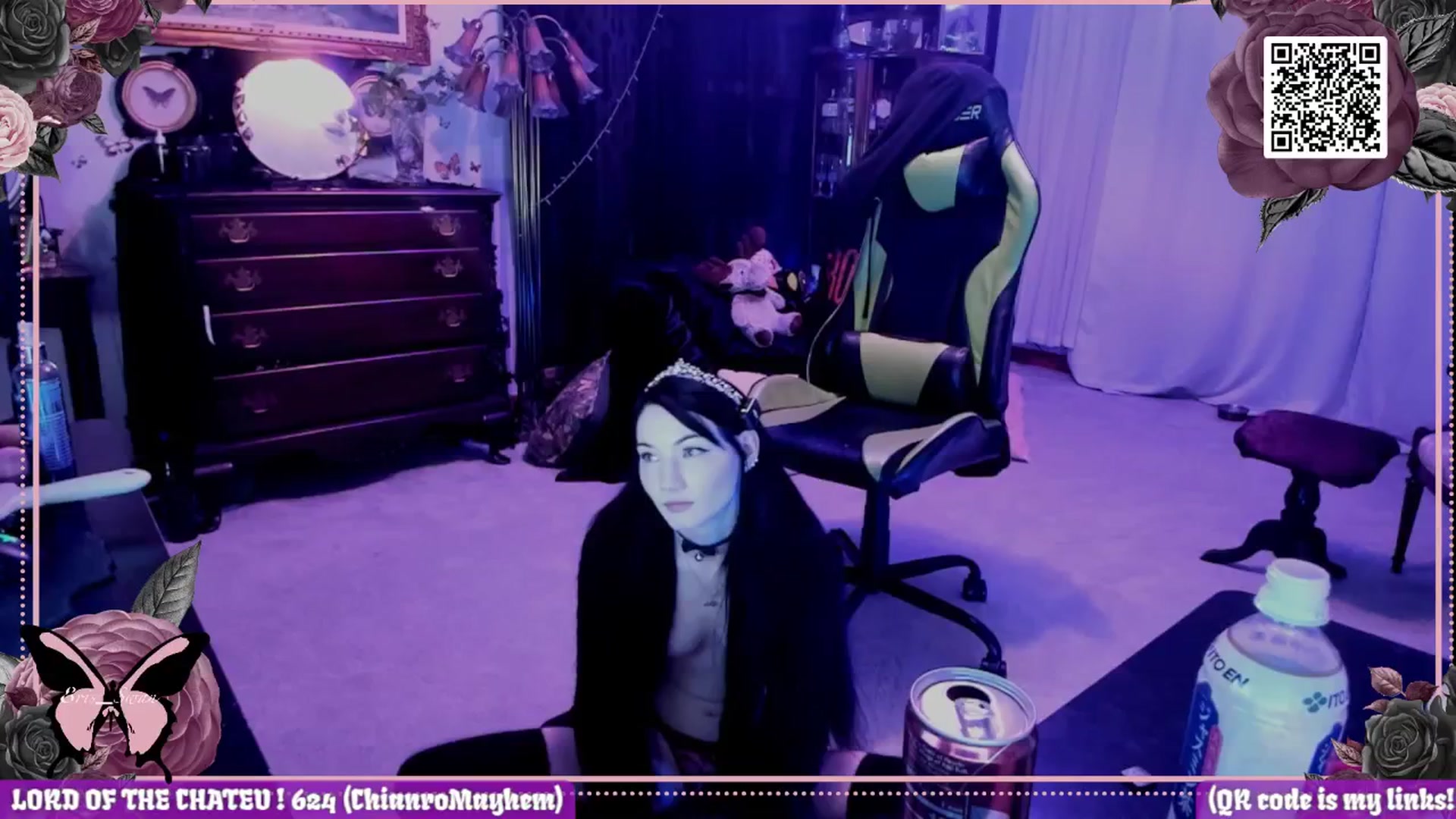 Gallery image thumbnail from Eris_Swan's myfreecams stream on, 04/17/2024, 01:12 image 20 of 20
