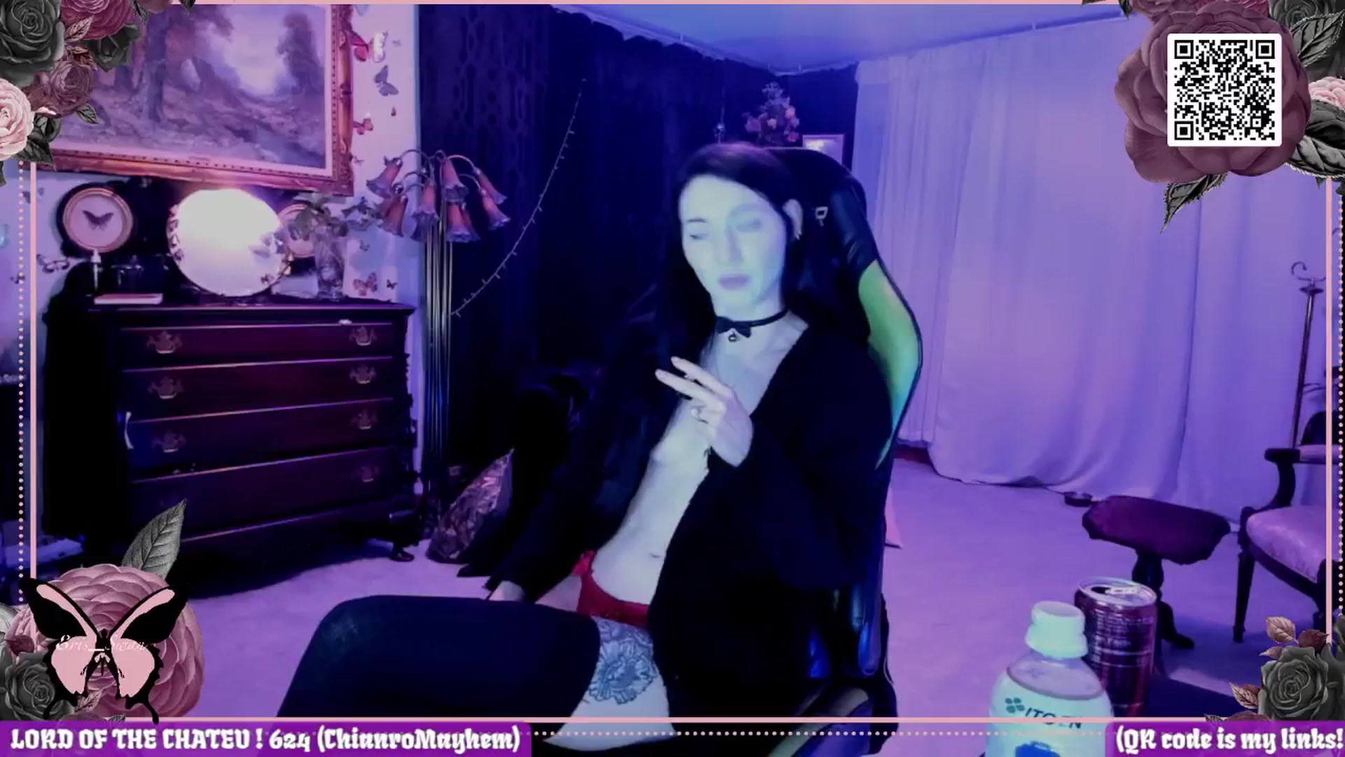 Gallery image thumbnail from Eris_Swan's myfreecams stream on, 04/17/2024, 01:12 image 14 of 20