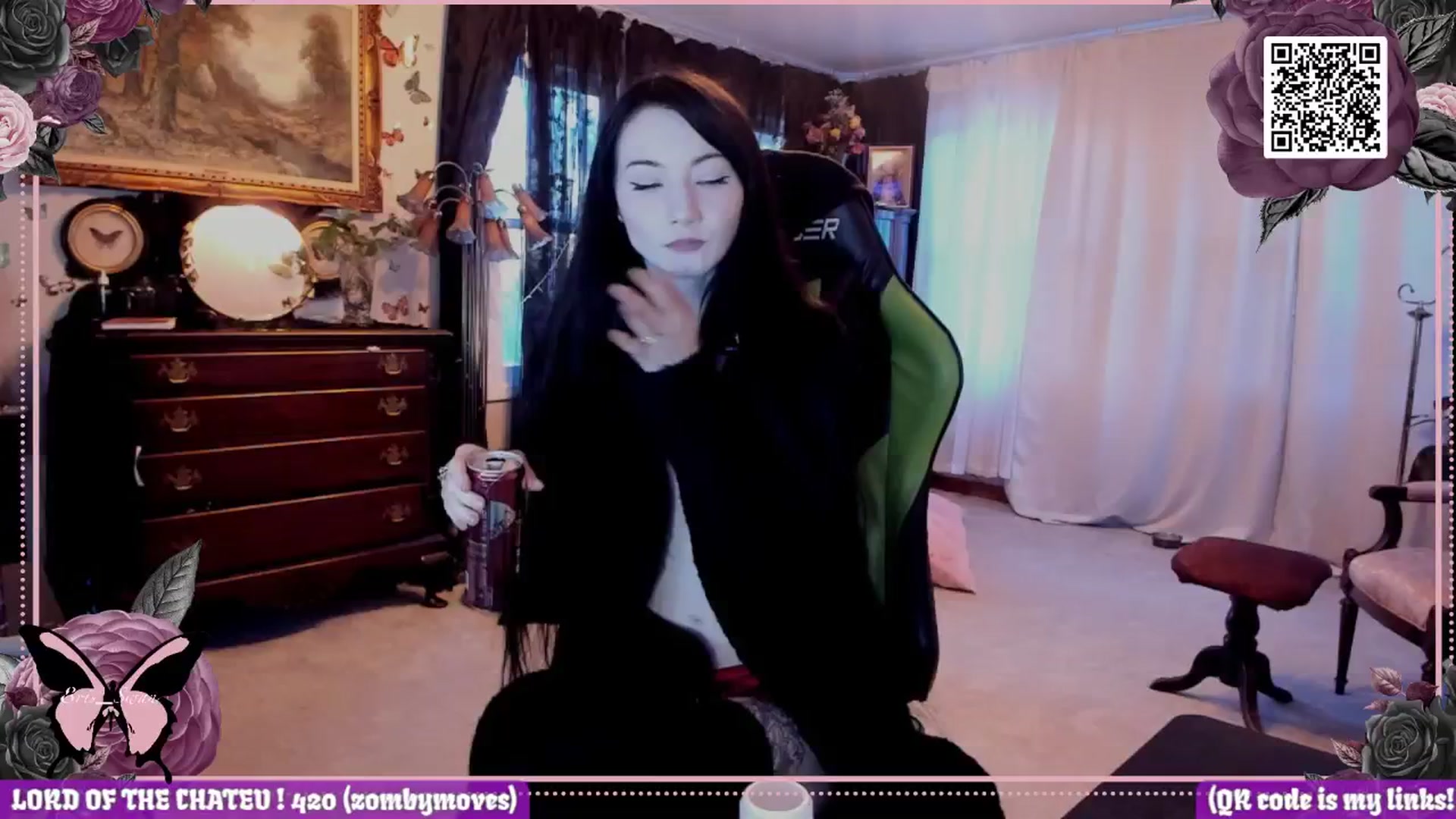 Gallery image thumbnail from Eris_Swan's myfreecams stream on, 04/17/2024, 01:12 image 1 of 20