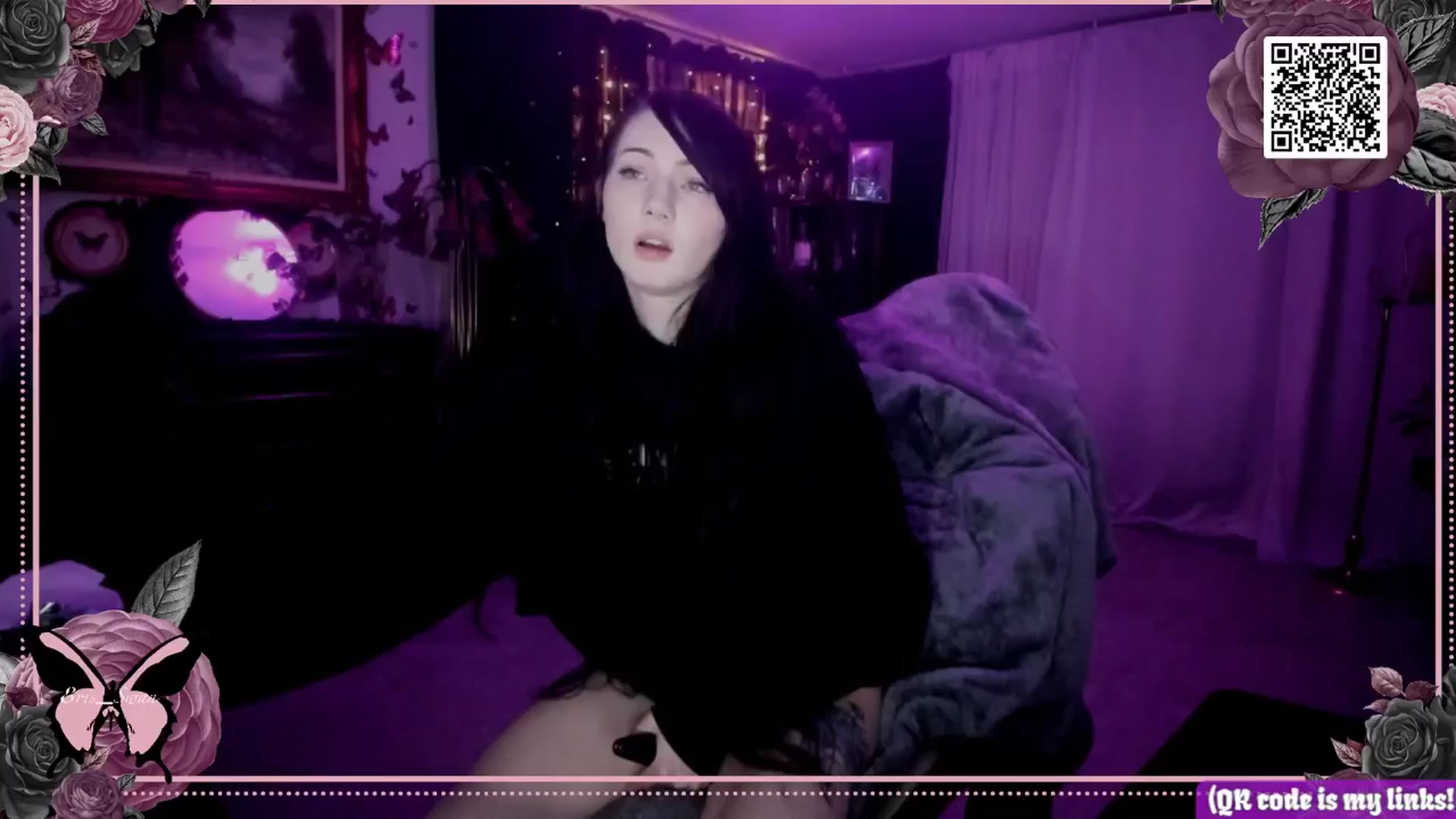 Gallery image thumbnail from Eris_Swan's myfreecams stream on, 05/09/2024, 07:36 image 2 of 20