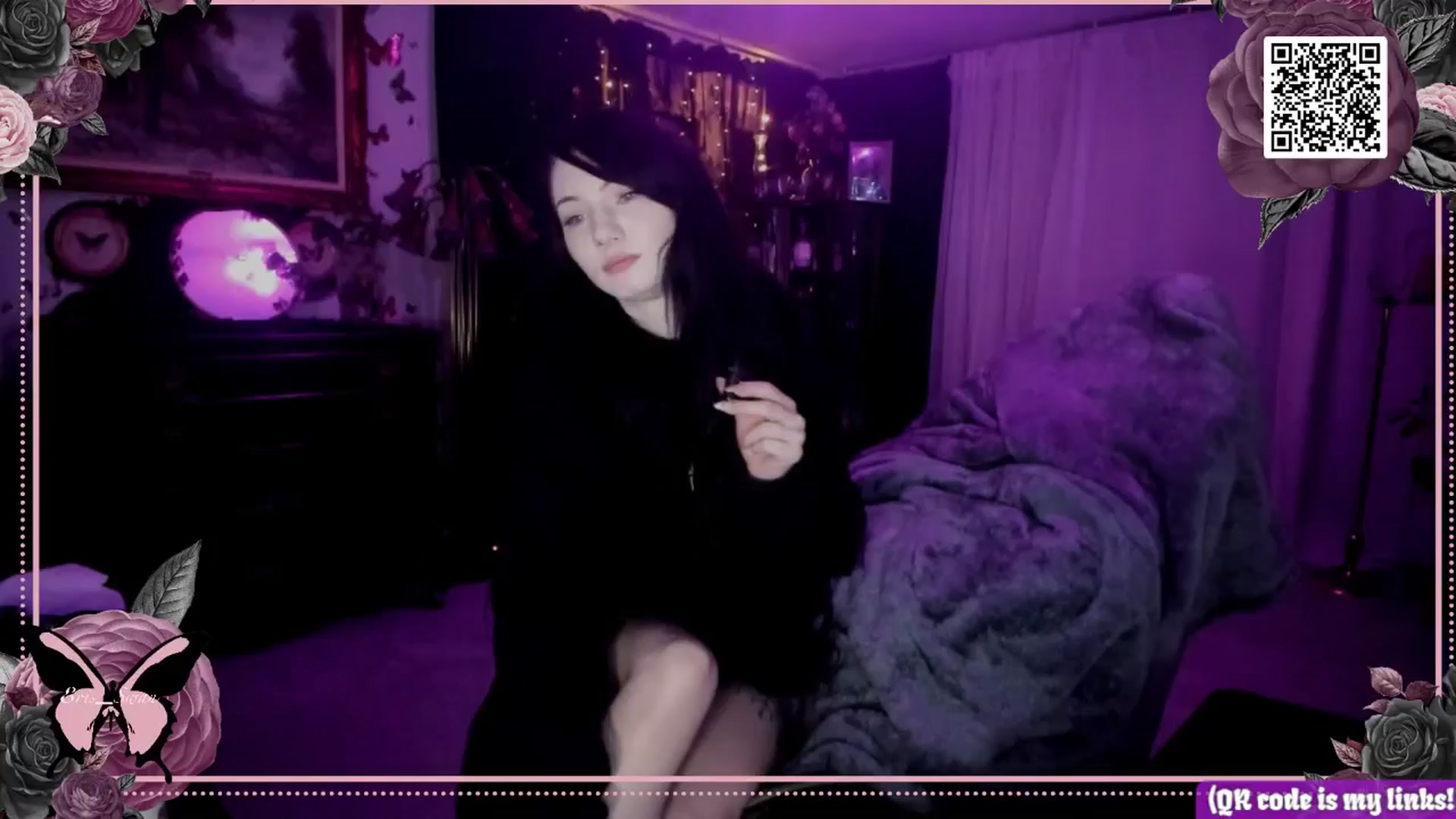 Gallery image thumbnail from Eris_Swan's myfreecams stream on, 05/09/2024, 07:36 image 14 of 20