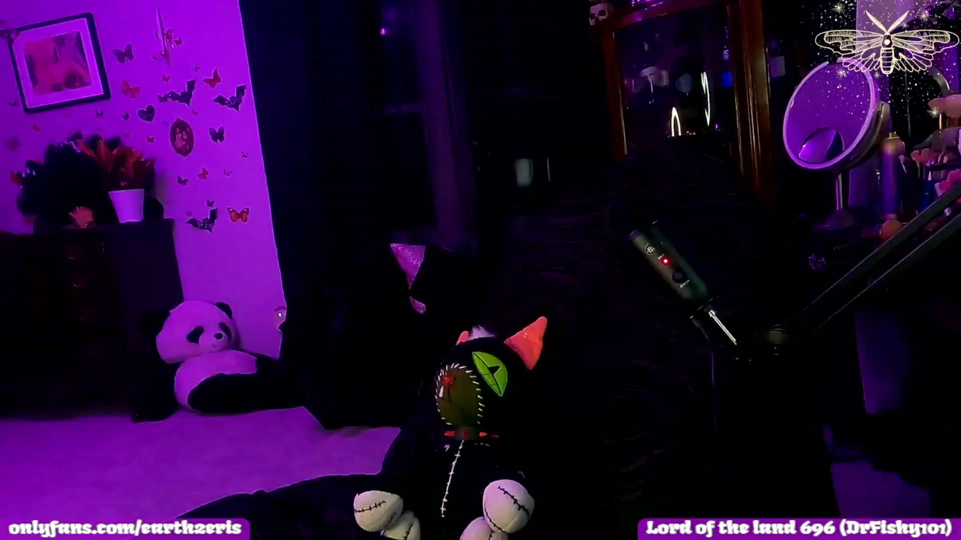 Gallery image thumbnail from Eris_exe's myfreecams stream on, 11/26/2022, 07:28 image 10 of 20