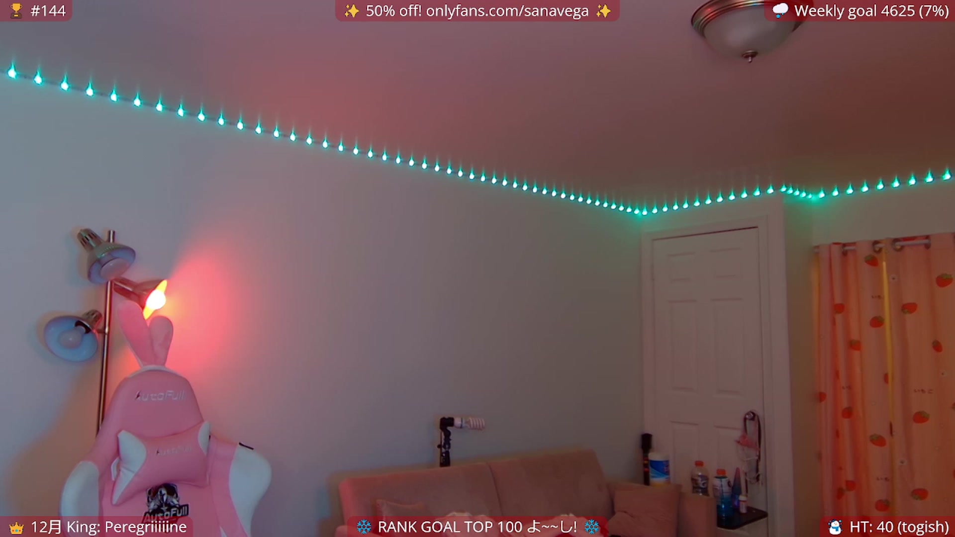 Gallery image thumbnail from EroTeGlorious's myfreecams stream on, 12/24/2022, 08:56 image 6 of 20