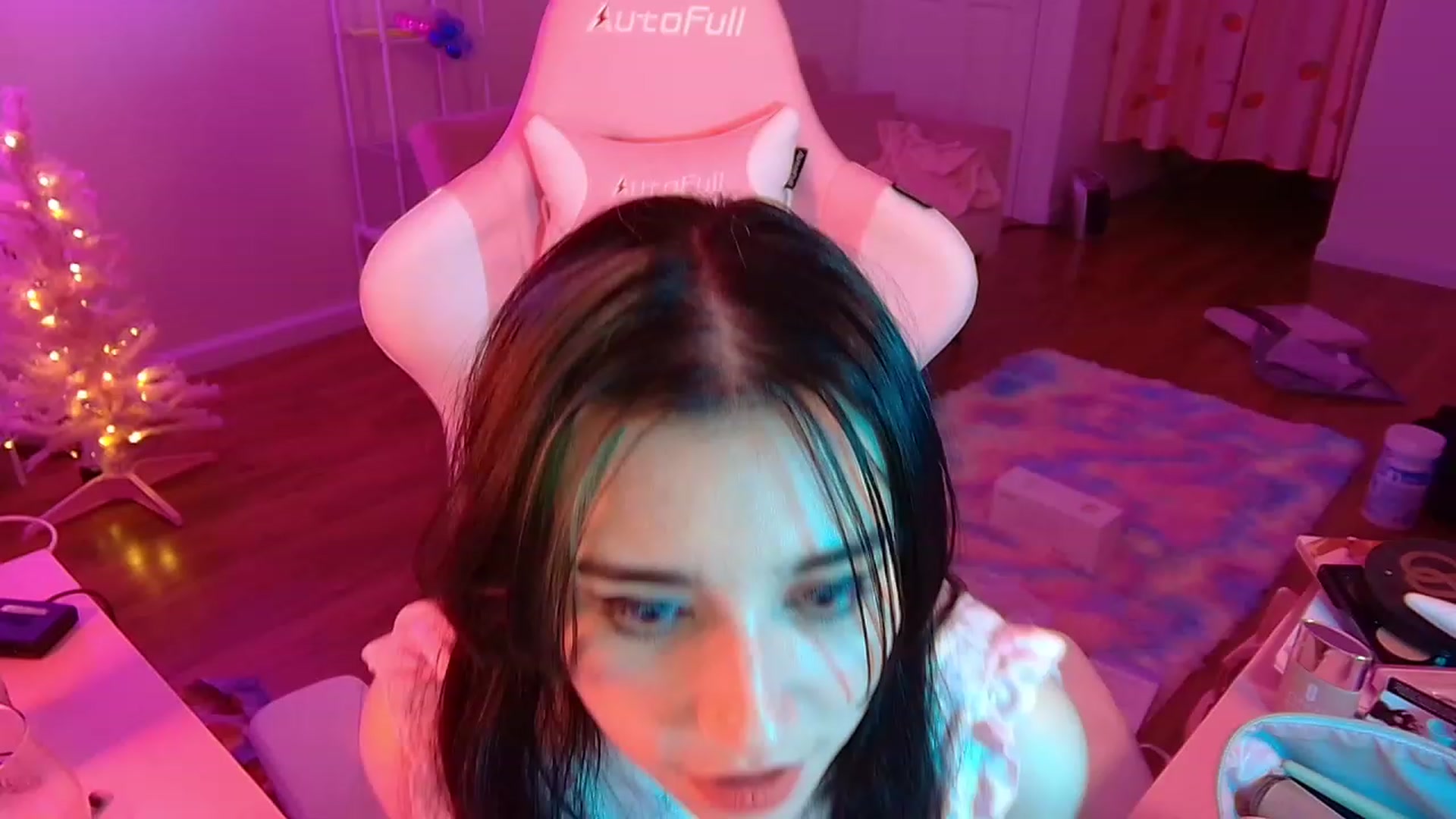 Gallery image thumbnail from EroUkiyo's myfreecams stream on, 12/02/2022, 09:27 image 8 of 20