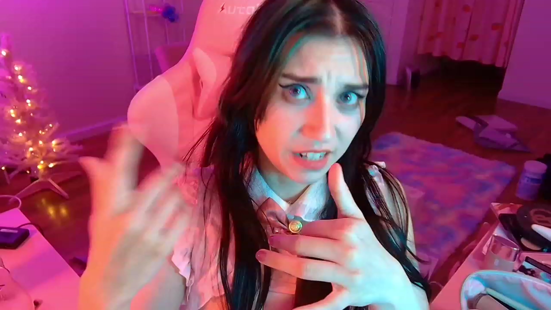 Gallery image thumbnail from EroUkiyo's myfreecams stream on, 12/02/2022, 09:27 image 9 of 20