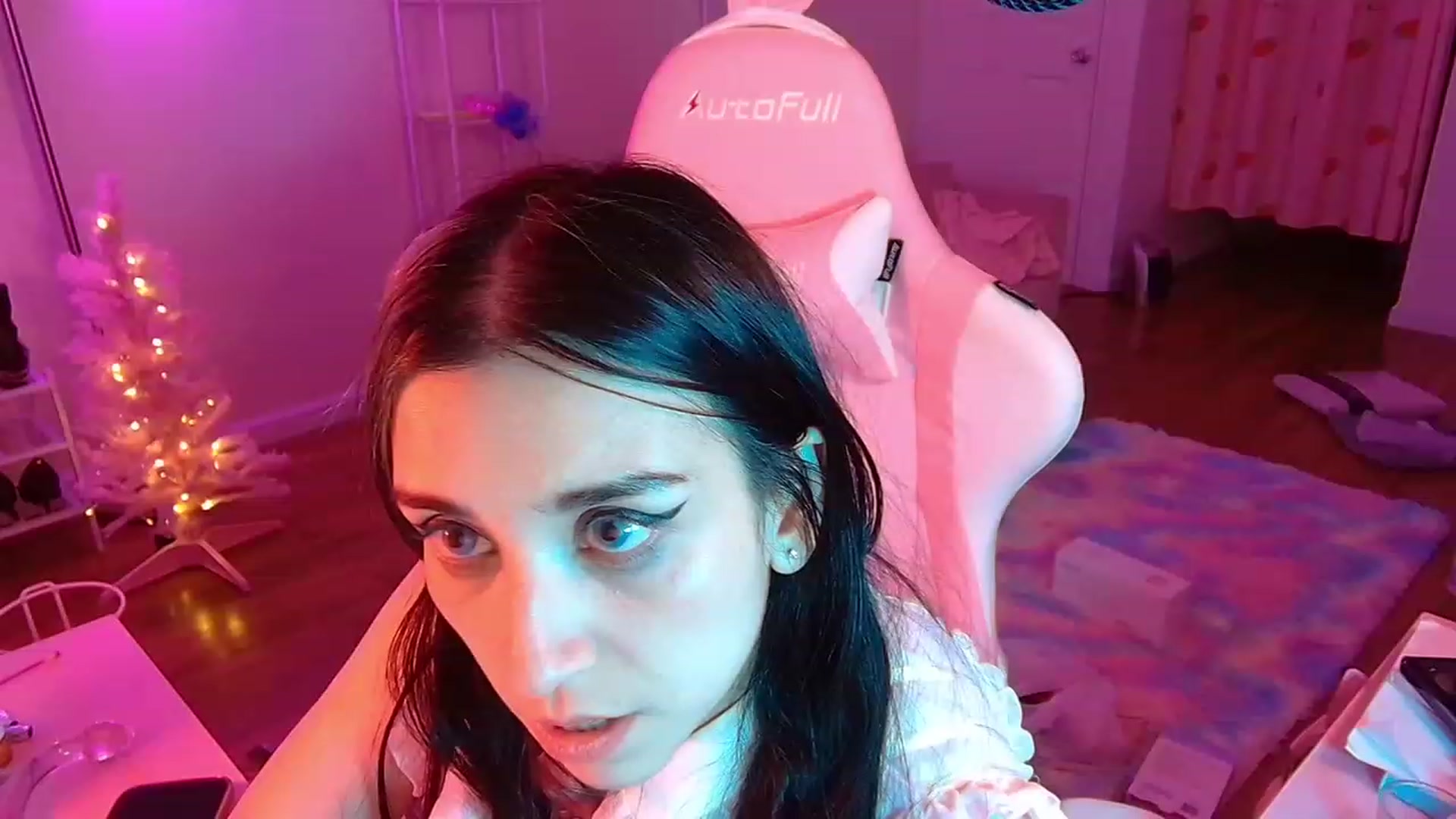 Gallery image thumbnail from EroUkiyo's myfreecams stream on, 12/02/2022, 10:49 image 19 of 20