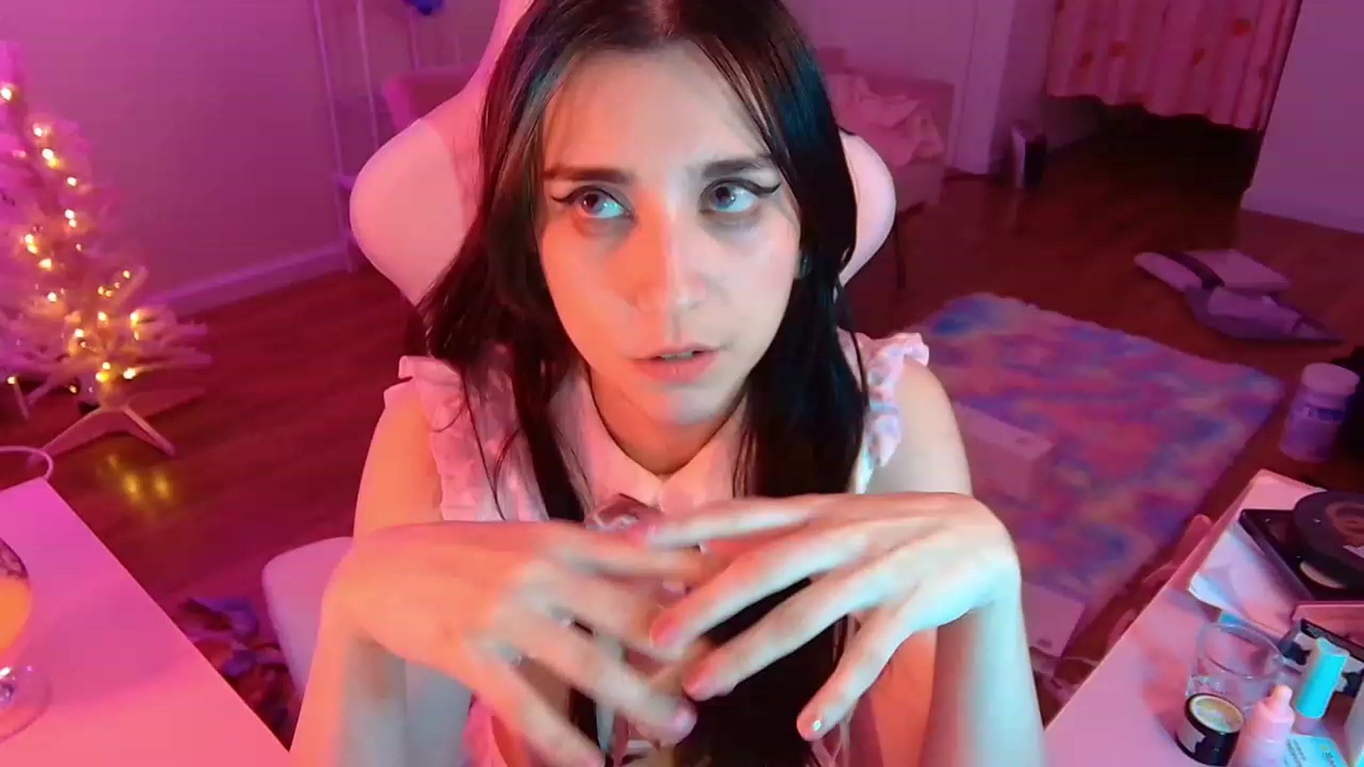 Gallery image thumbnail from EroUkiyo's myfreecams stream on, 12/02/2022, 10:49 image 1 of 20