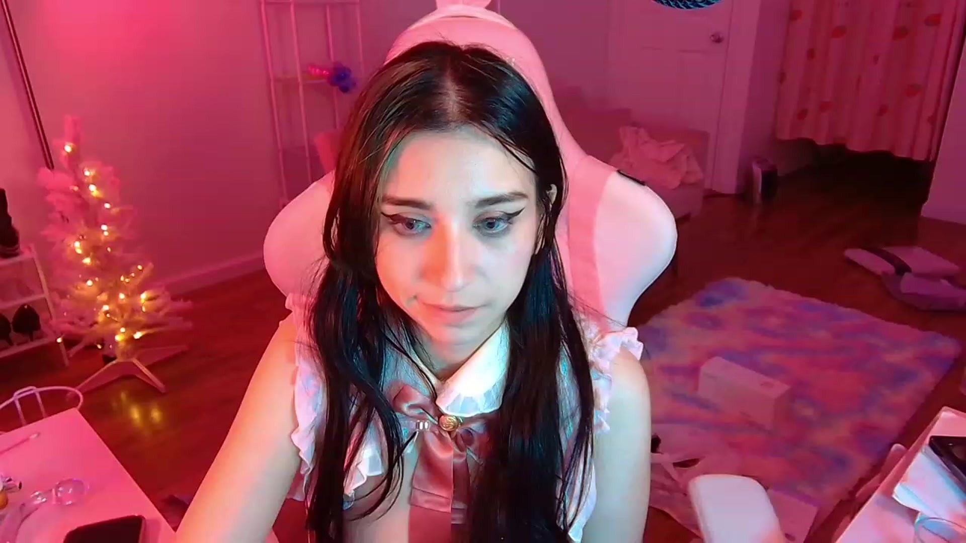 Gallery image thumbnail from EroUkiyo's myfreecams stream on, 12/02/2022, 10:49 image 18 of 20