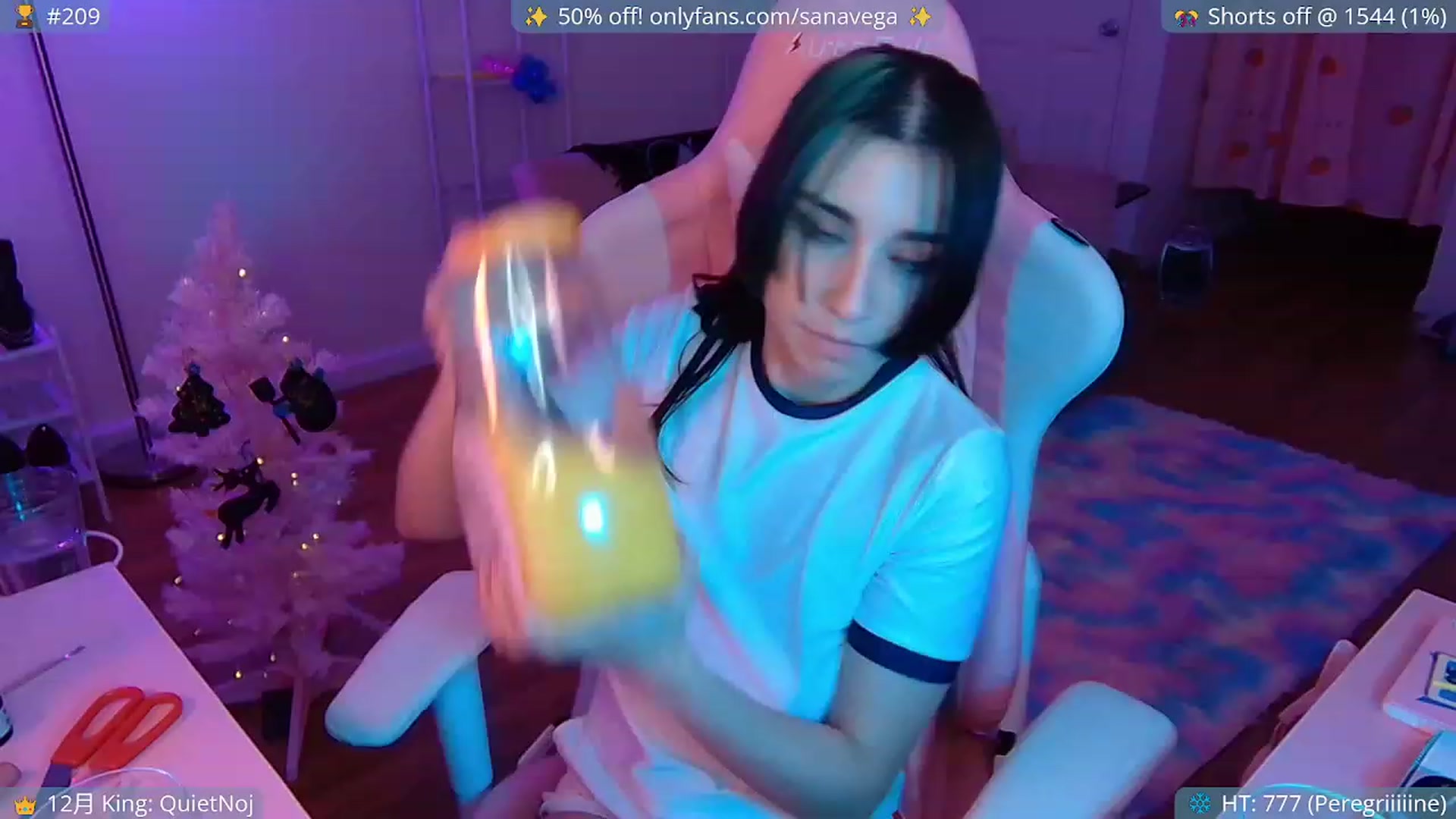 Gallery image thumbnail from EroUkiyo's myfreecams stream on, 12/05/2022, 08:10 image 9 of 20