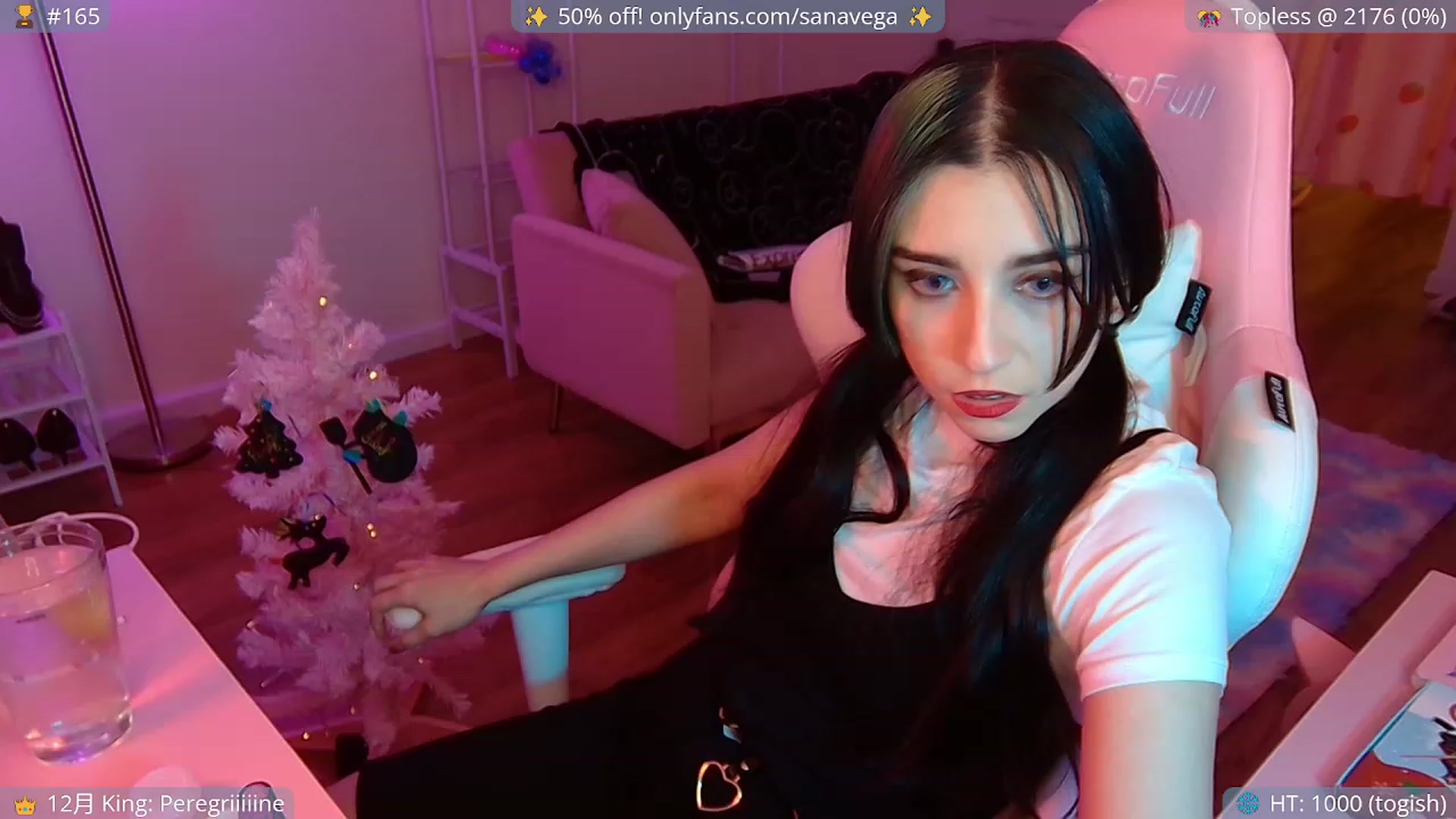 Gallery image thumbnail from EroUkiyo's myfreecams stream on, 12/06/2022, 09:36 image 5 of 20