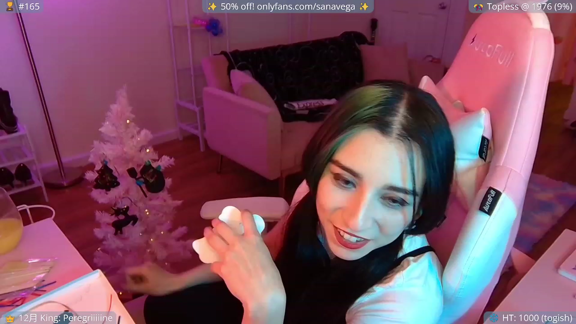 Gallery image thumbnail from EroUkiyo's myfreecams stream on, 12/06/2022, 09:36 image 6 of 20