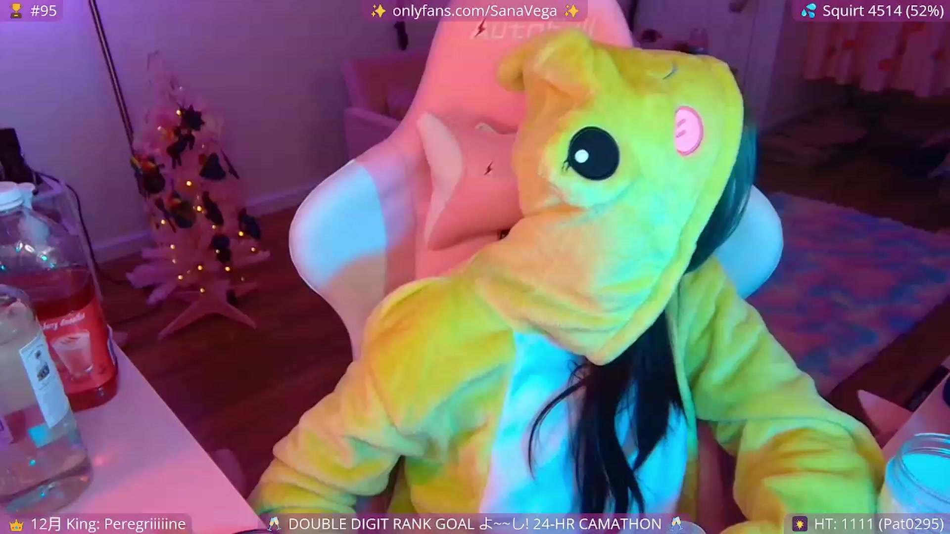 Gallery image thumbnail from EroUkiyo's myfreecams stream on, 01/01/2023, 24:01 image 17 of 20