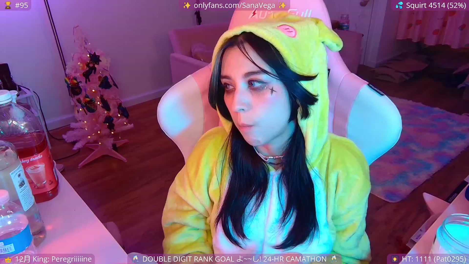 Gallery image thumbnail from EroUkiyo's myfreecams stream on, 01/01/2023, 24:01 image 19 of 20