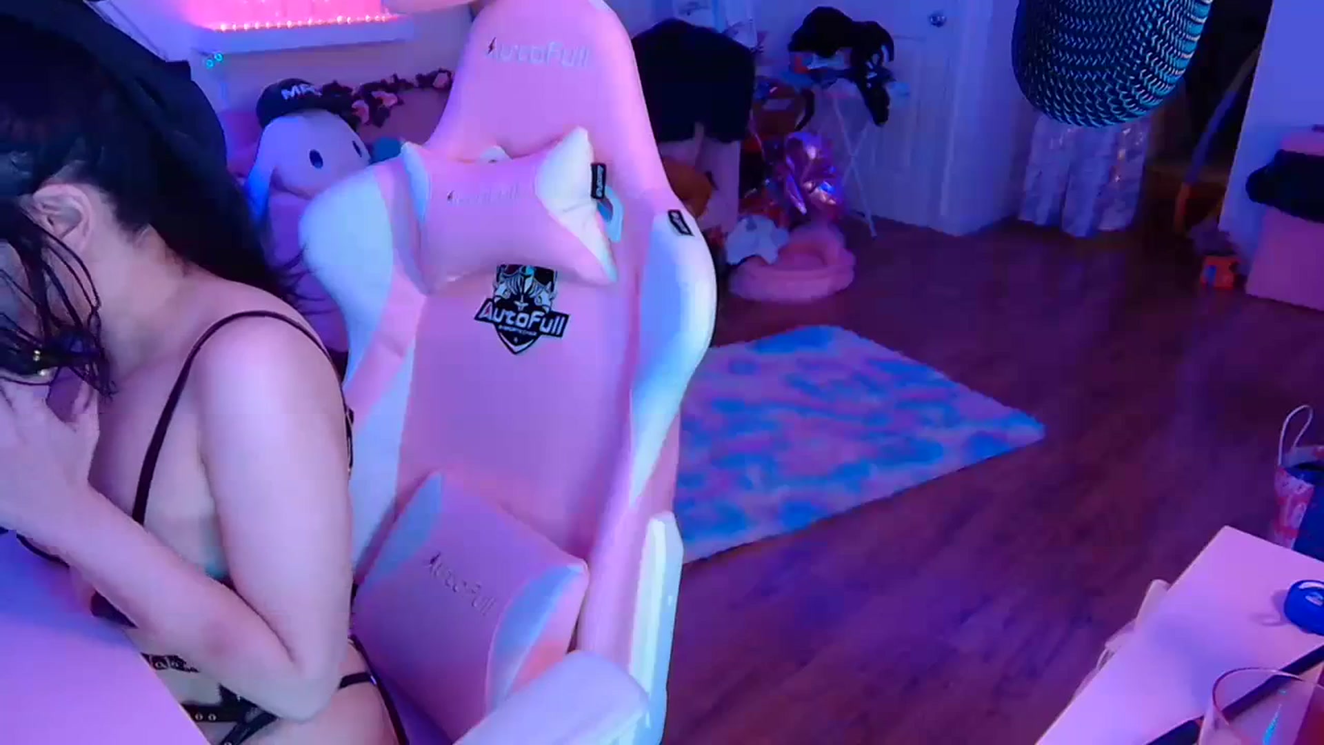 Gallery image thumbnail from EroUkiyo's myfreecams stream on, 09/12/2023, 06:12 image 12 of 20