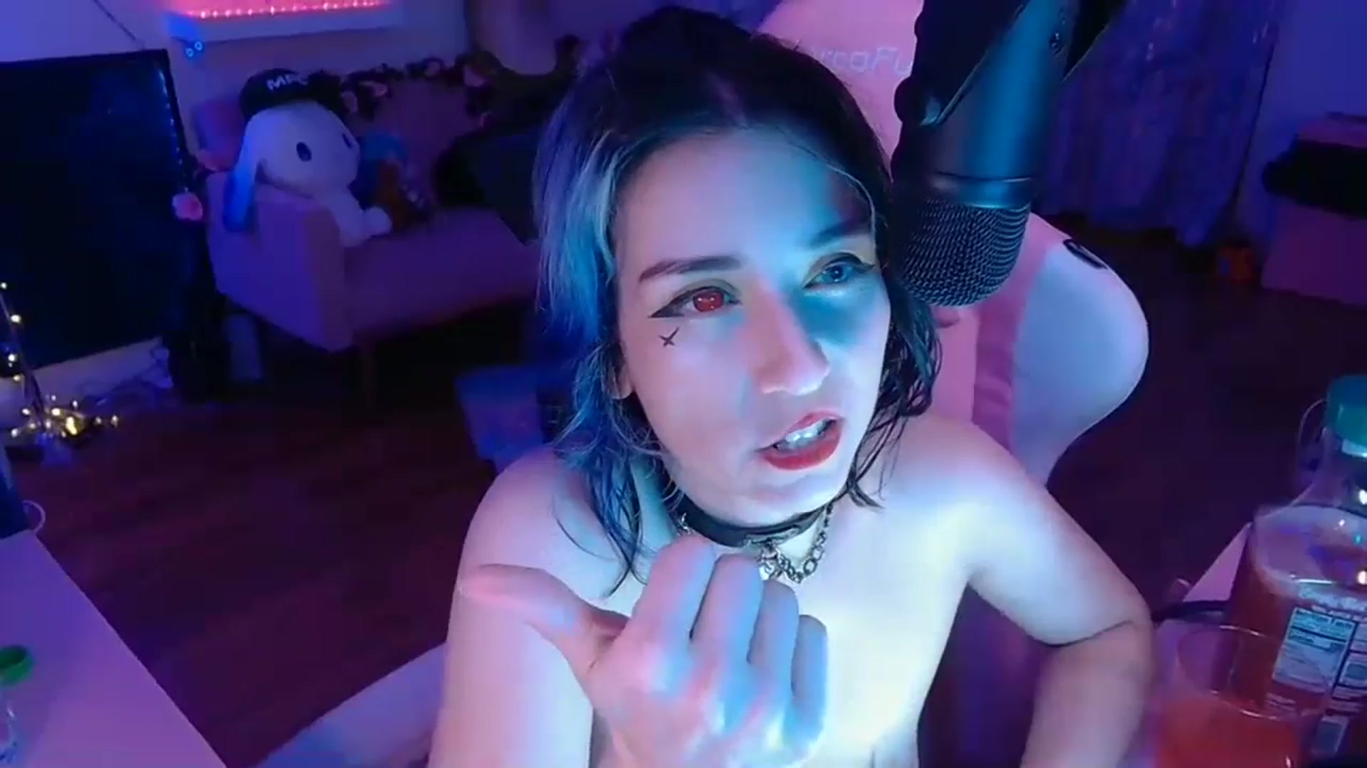 Gallery image thumbnail from EroUkiyo's myfreecams stream on, 09/12/2023, 09:38 image 11 of 20