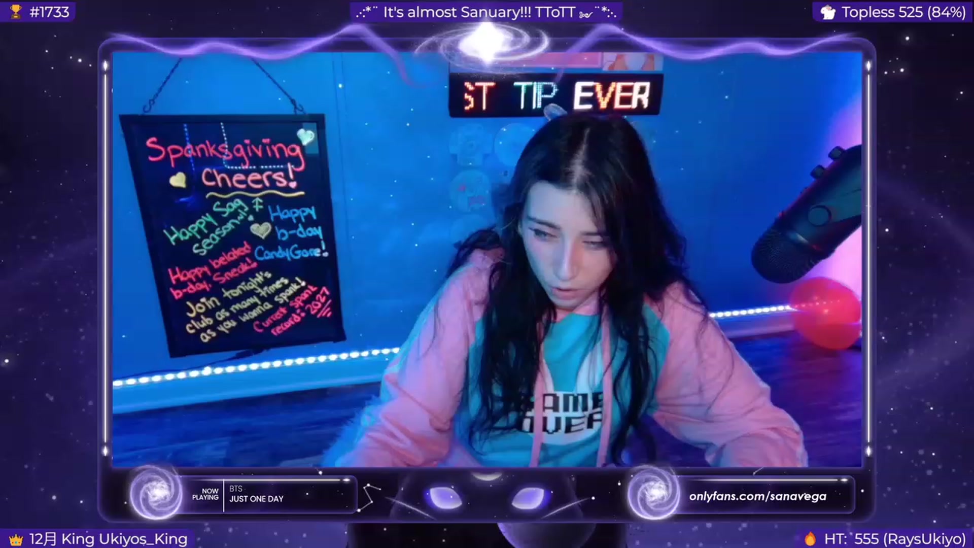 Gallery image thumbnail from EroUkiyo's myfreecams stream on, 12/24/2023, 07:14 image 15 of 20