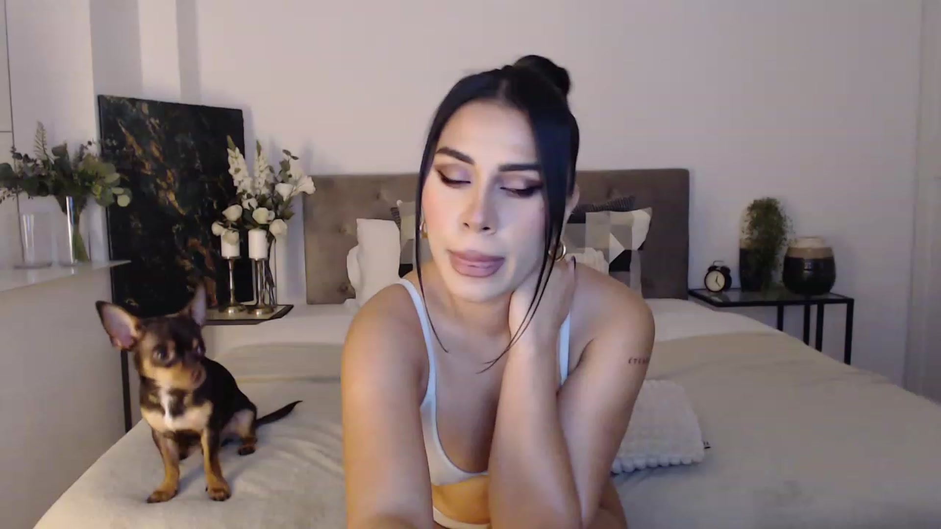 Gallery image thumbnail from EroticEve's myfreecams stream on, 12/05/2022, 10:23 image 14 of 20