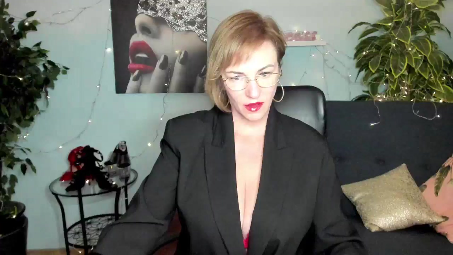 Gallery image thumbnail from EroticFELIZIA's myfreecams stream on, 06/02/2024, 18:44 image 6 of 20