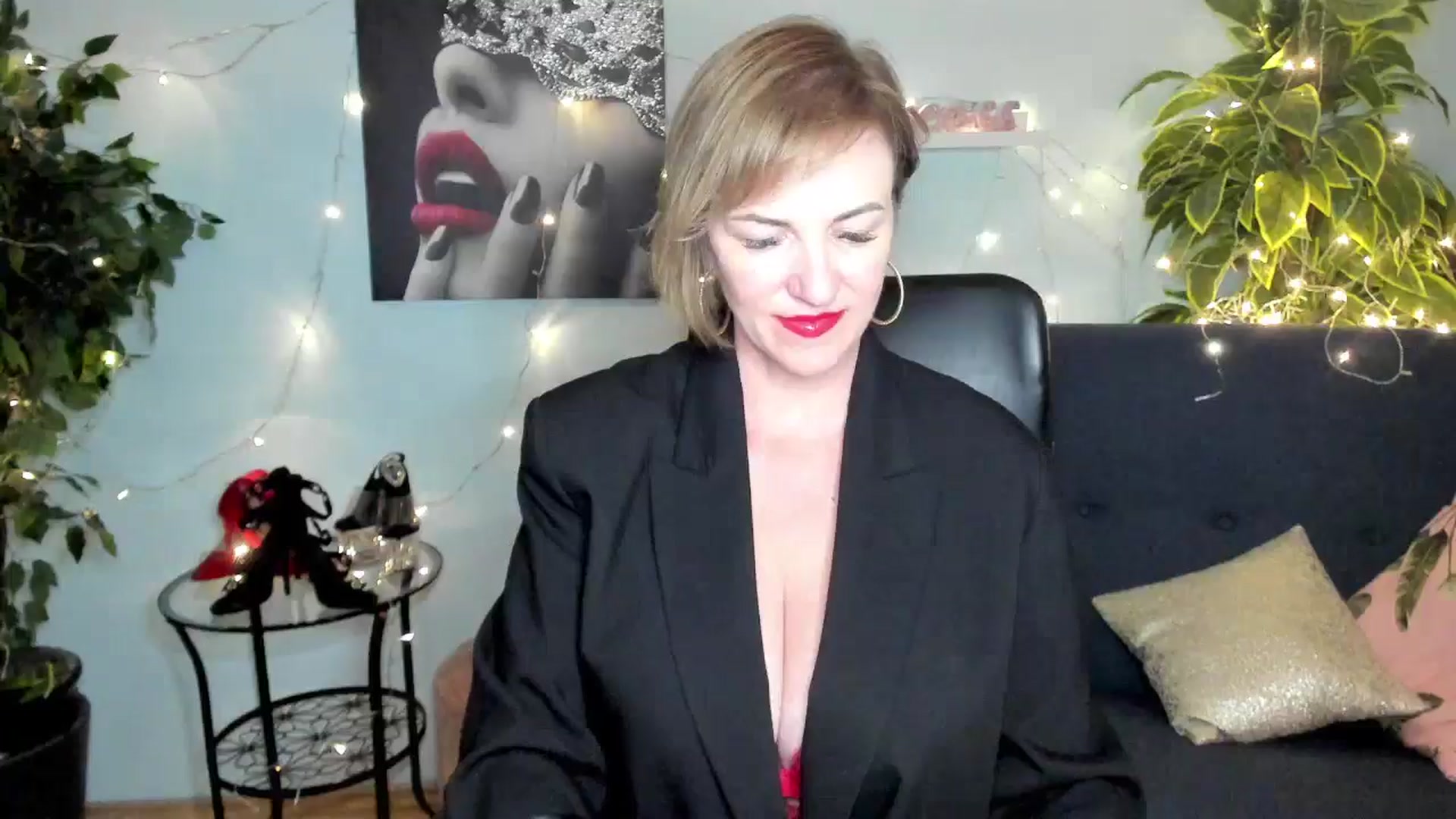 Gallery image thumbnail from EroticFELIZIA's myfreecams stream on, 06/02/2024, 18:44 image 7 of 20