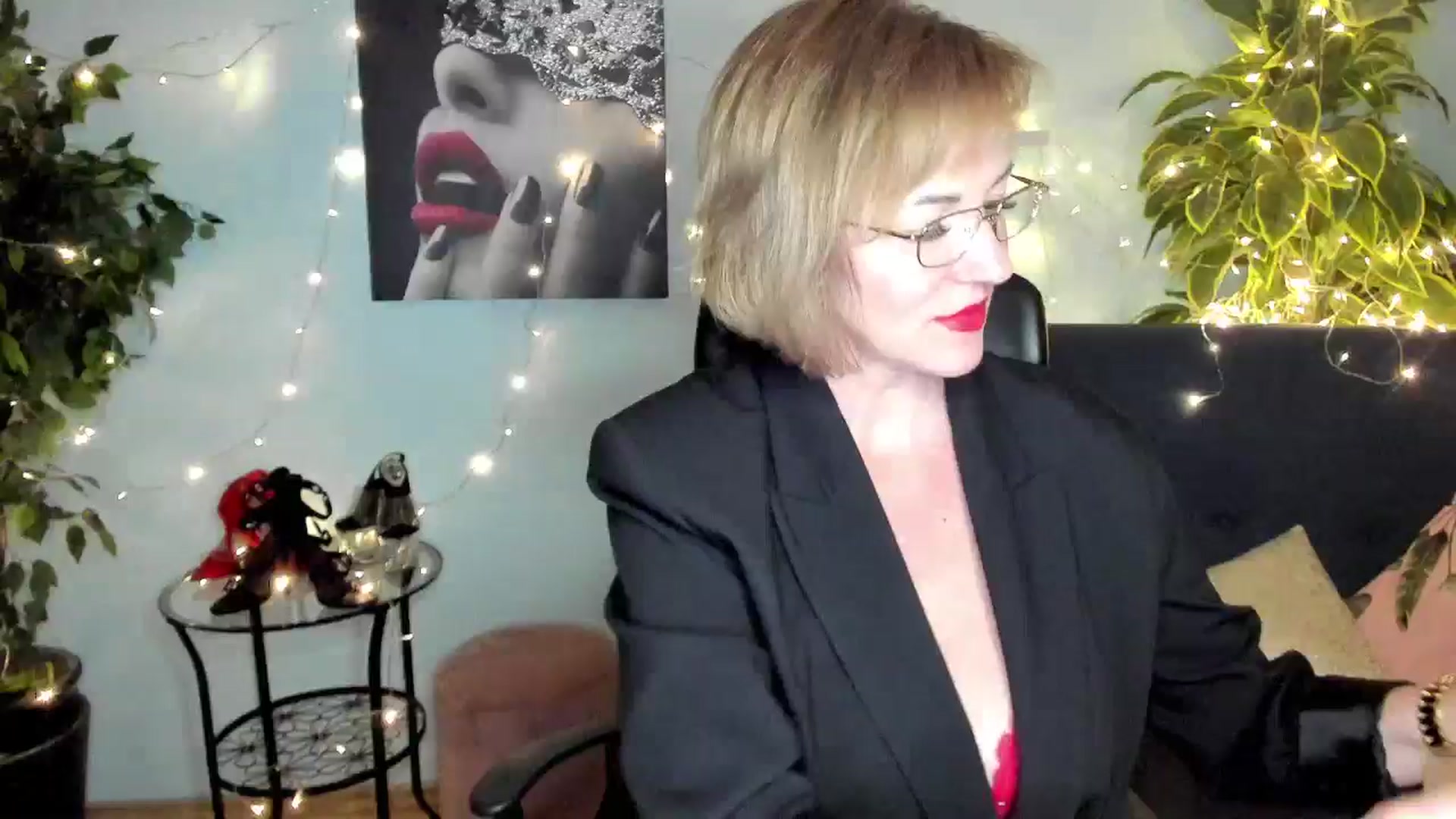 Gallery image thumbnail from EroticFELIZIA's myfreecams stream on, 06/02/2024, 18:44 image 4 of 20