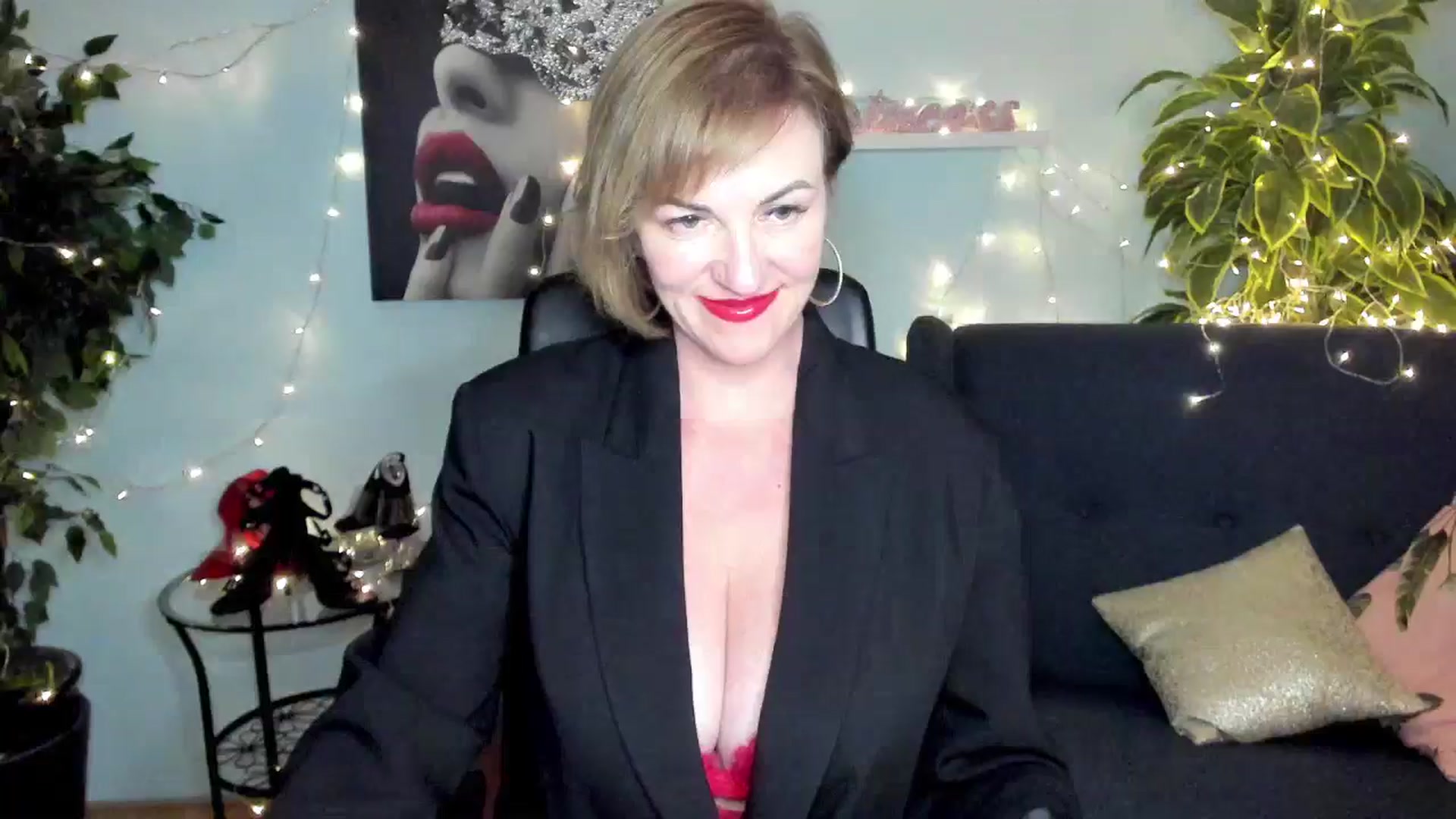Gallery image thumbnail from EroticFELIZIA's myfreecams stream on, 06/02/2024, 18:44 image 14 of 20