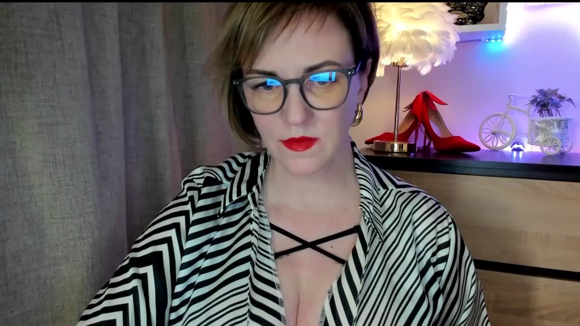 Gallery image thumbnail from EroticFELIZIA's myfreecams stream on, 10/12/2025, 14:29 image 7 of 20