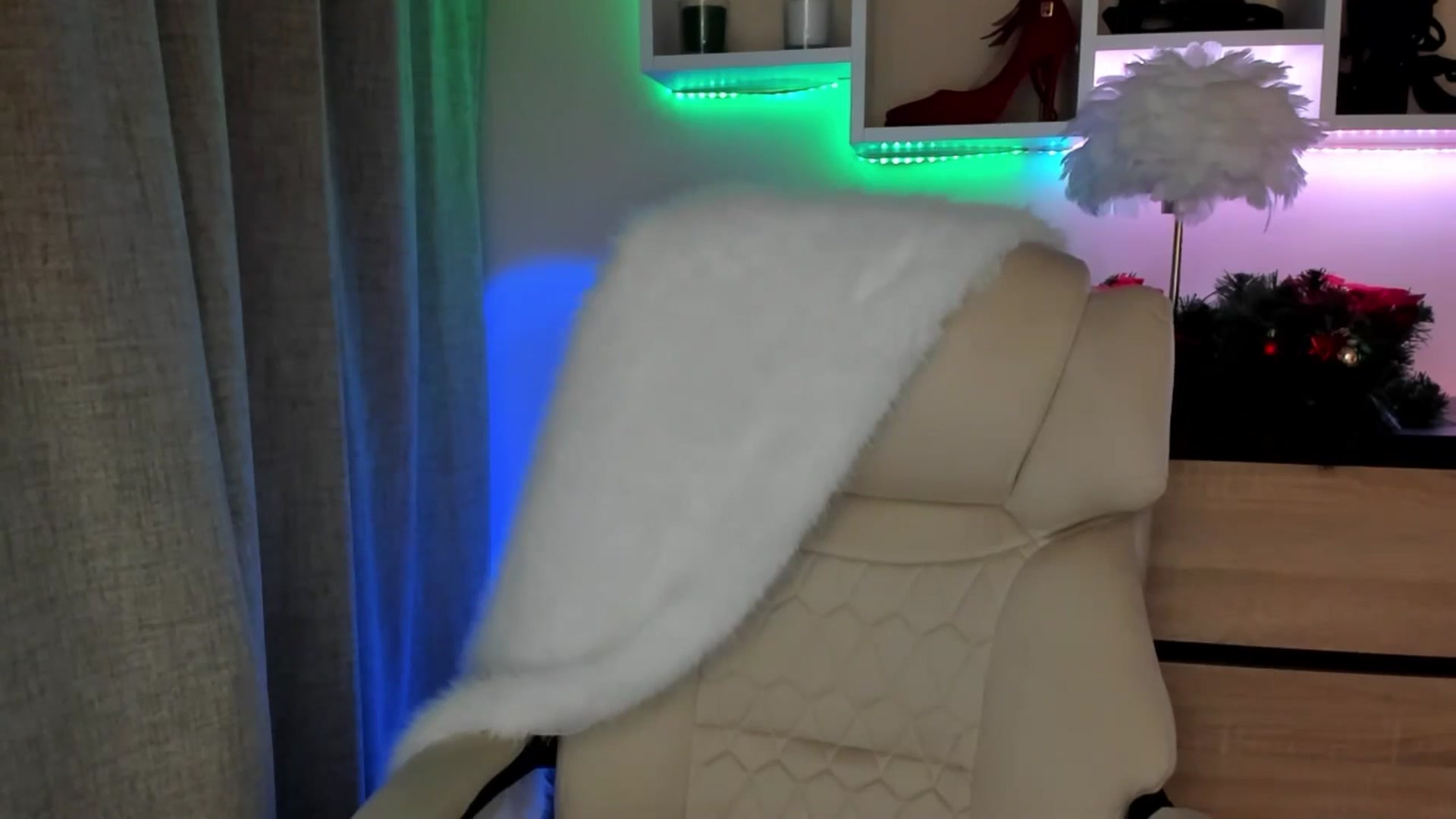 Gallery image thumbnail from EroticFELIZIA's myfreecams stream on, 12/23/2025, 14:14 image 10 of 20
