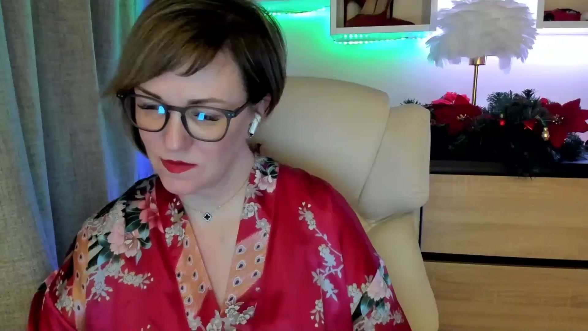 Gallery image thumbnail from EroticFELIZIA's myfreecams stream on, 01/11/2026, 19:07 image 13 of 20