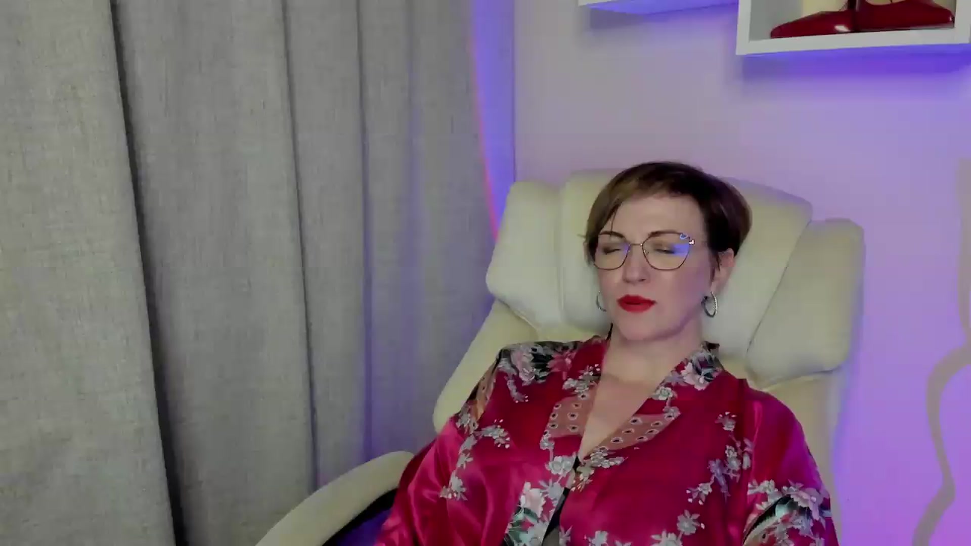 Gallery image thumbnail from EroticFELIZIA's myfreecams stream on, 06/19/2026, 09:39 image 8 of 20