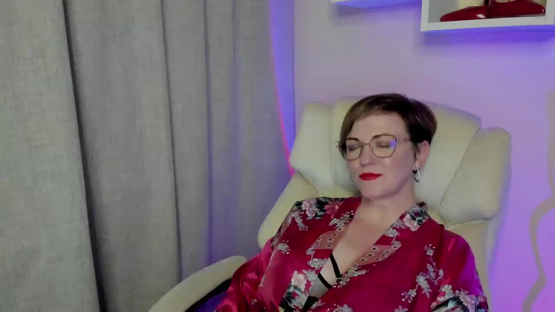 Gallery image thumbnail from EroticFELIZIA's myfreecams stream on, 06/19/2026, 09:39 image 5 of 20