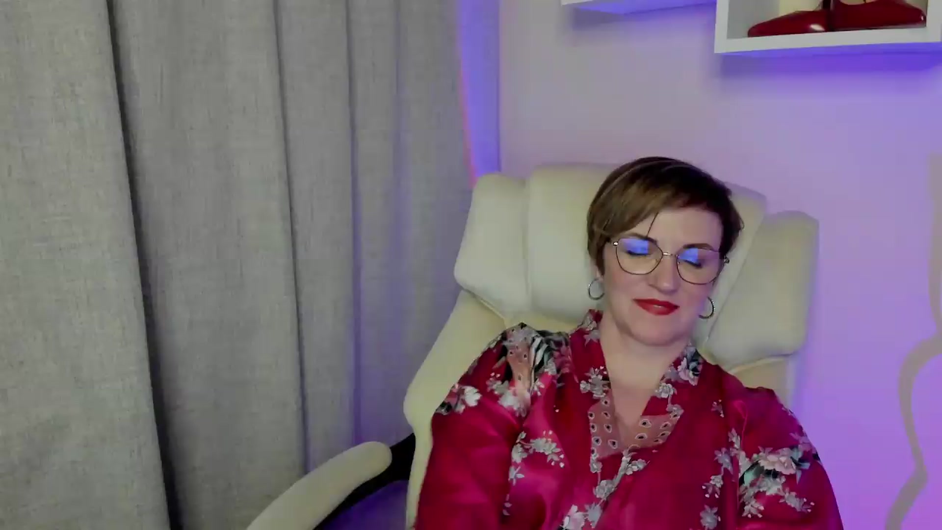 Gallery image thumbnail from EroticFELIZIA's myfreecams stream on, 06/19/2026, 09:39 image 9 of 20