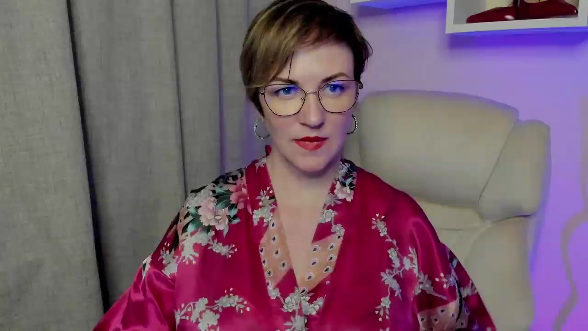 Gallery image thumbnail from EroticFELIZIA's myfreecams stream on, 06/19/2026, 09:39 image 18 of 20