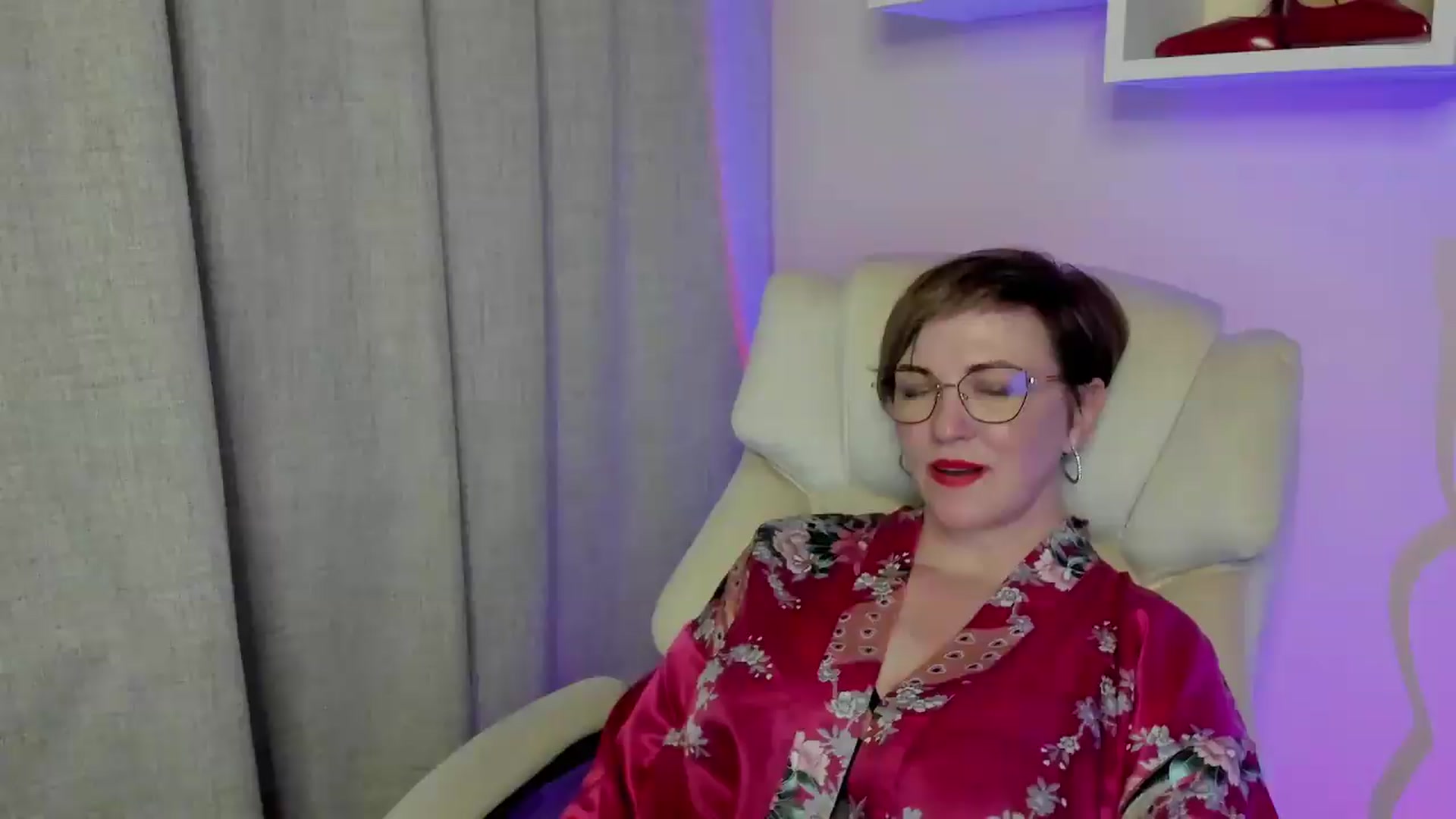 Gallery image thumbnail from EroticFELIZIA's myfreecams stream on, 06/19/2026, 09:39 image 7 of 20