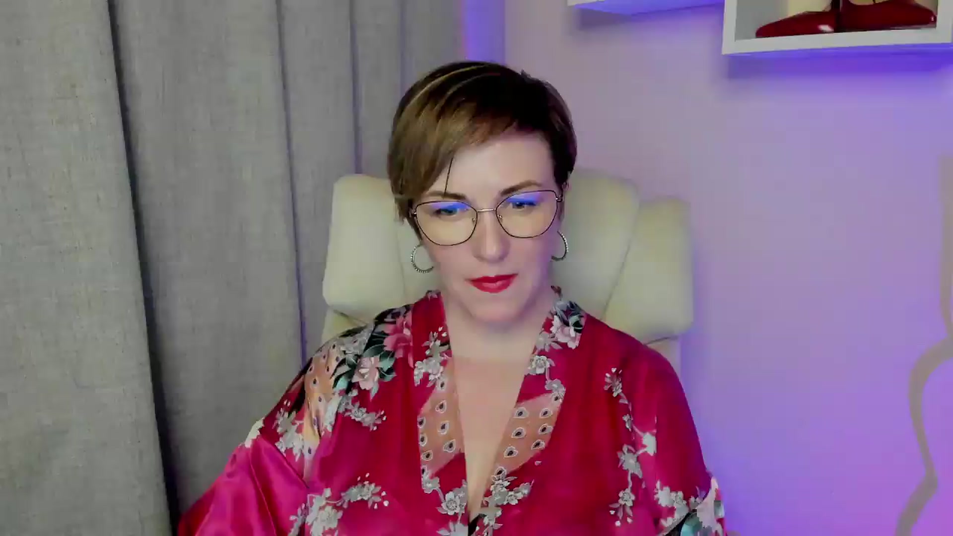 Gallery image thumbnail from EroticFELIZIA's myfreecams stream on, 06/19/2026, 09:39 image 4 of 20