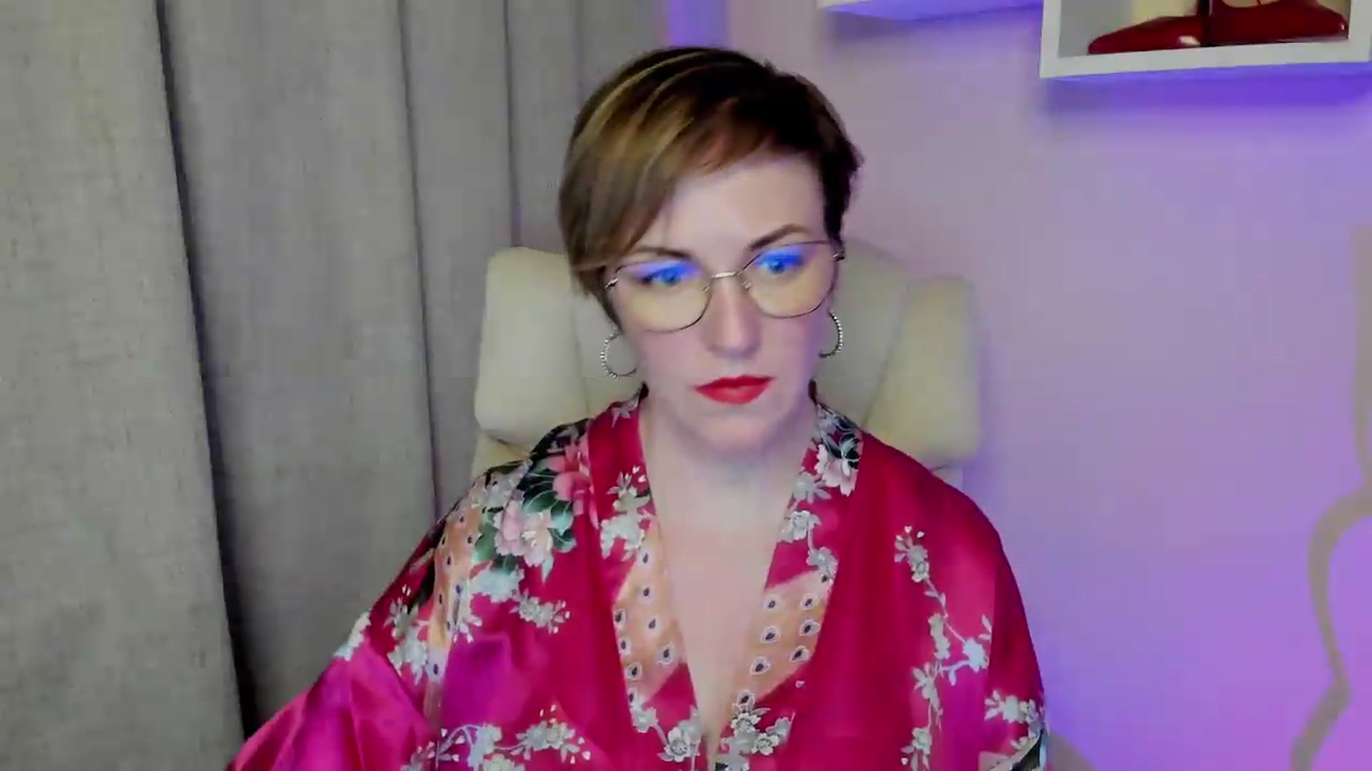Gallery image thumbnail from EroticFELIZIA's myfreecams stream on, 06/19/2026, 09:39 image 13 of 20